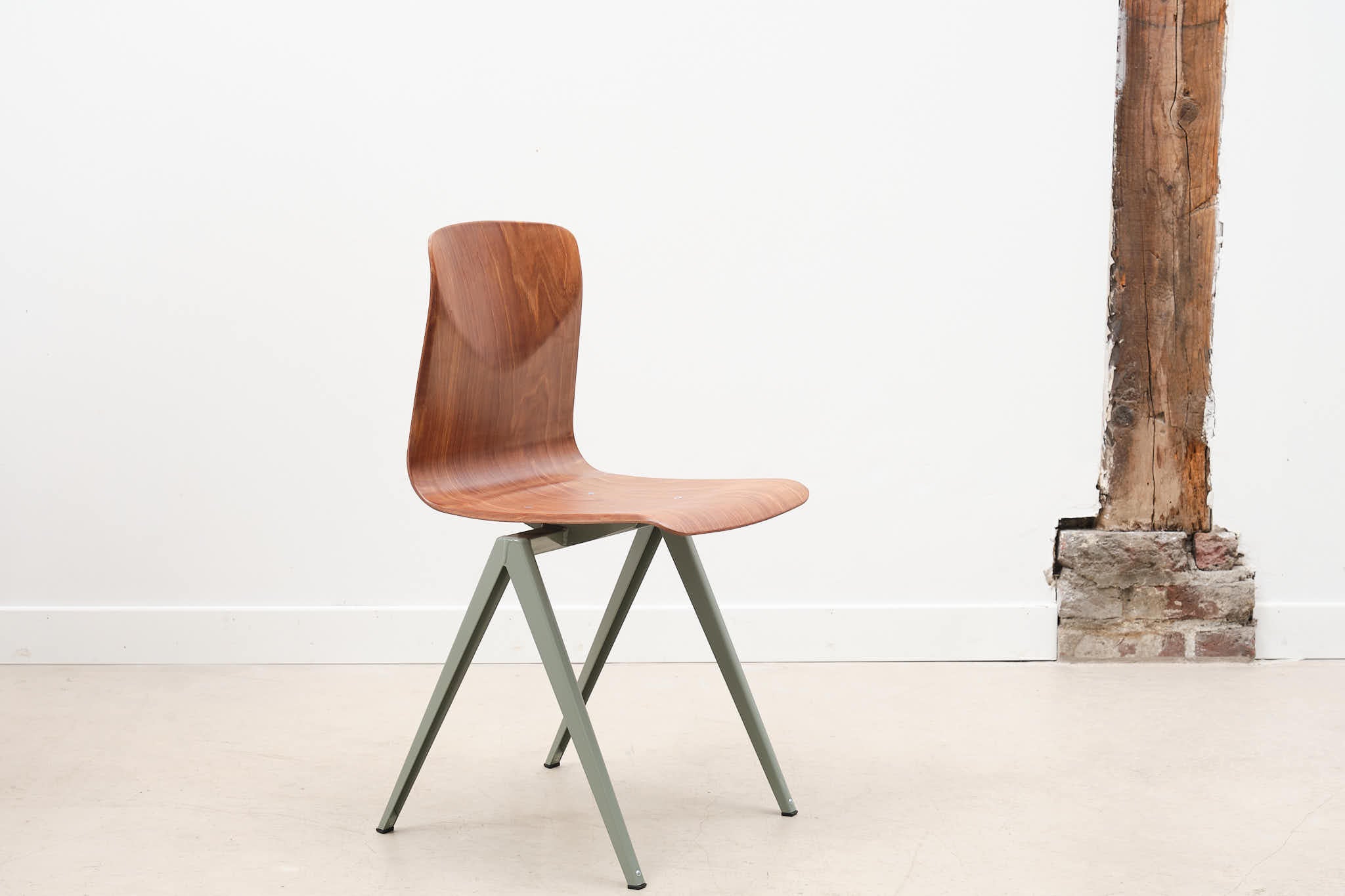 Galvanitas s19 reissue chair Off-white