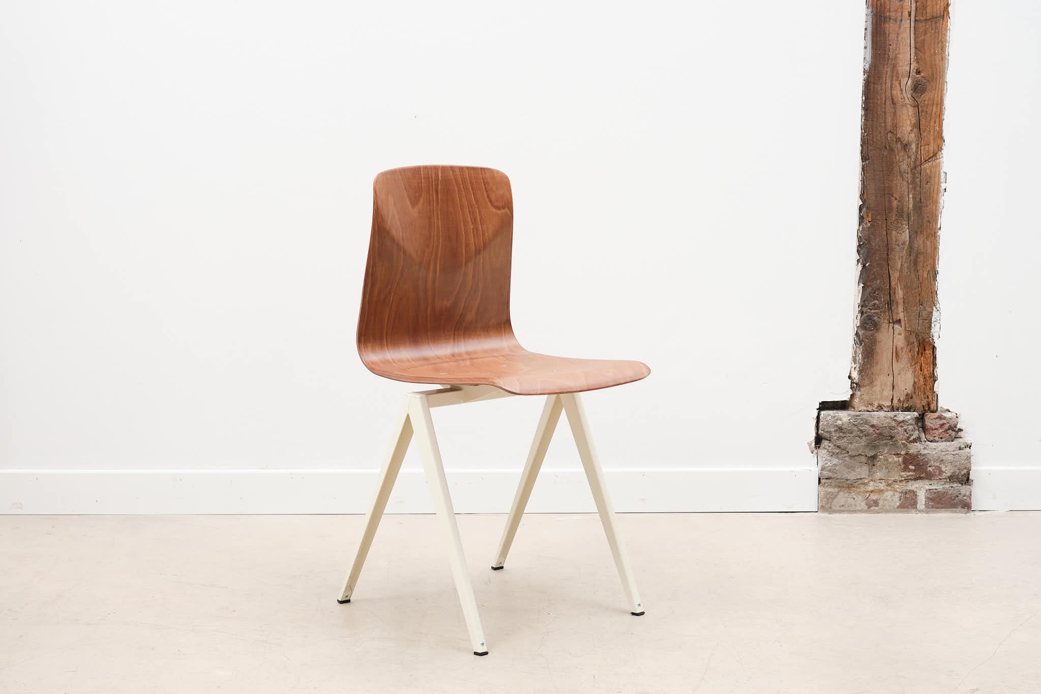Galvanitas s19 reissue chair Off-white