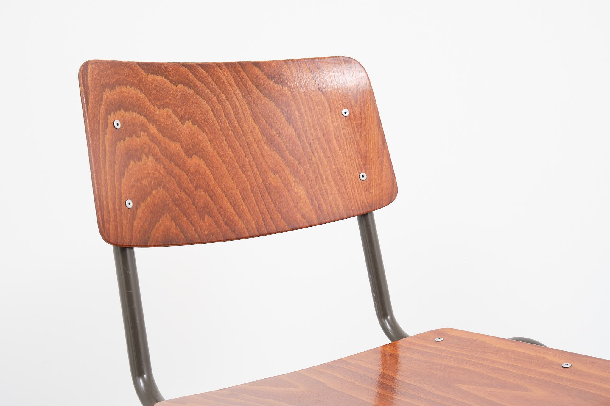 Eromes F4 oak chair