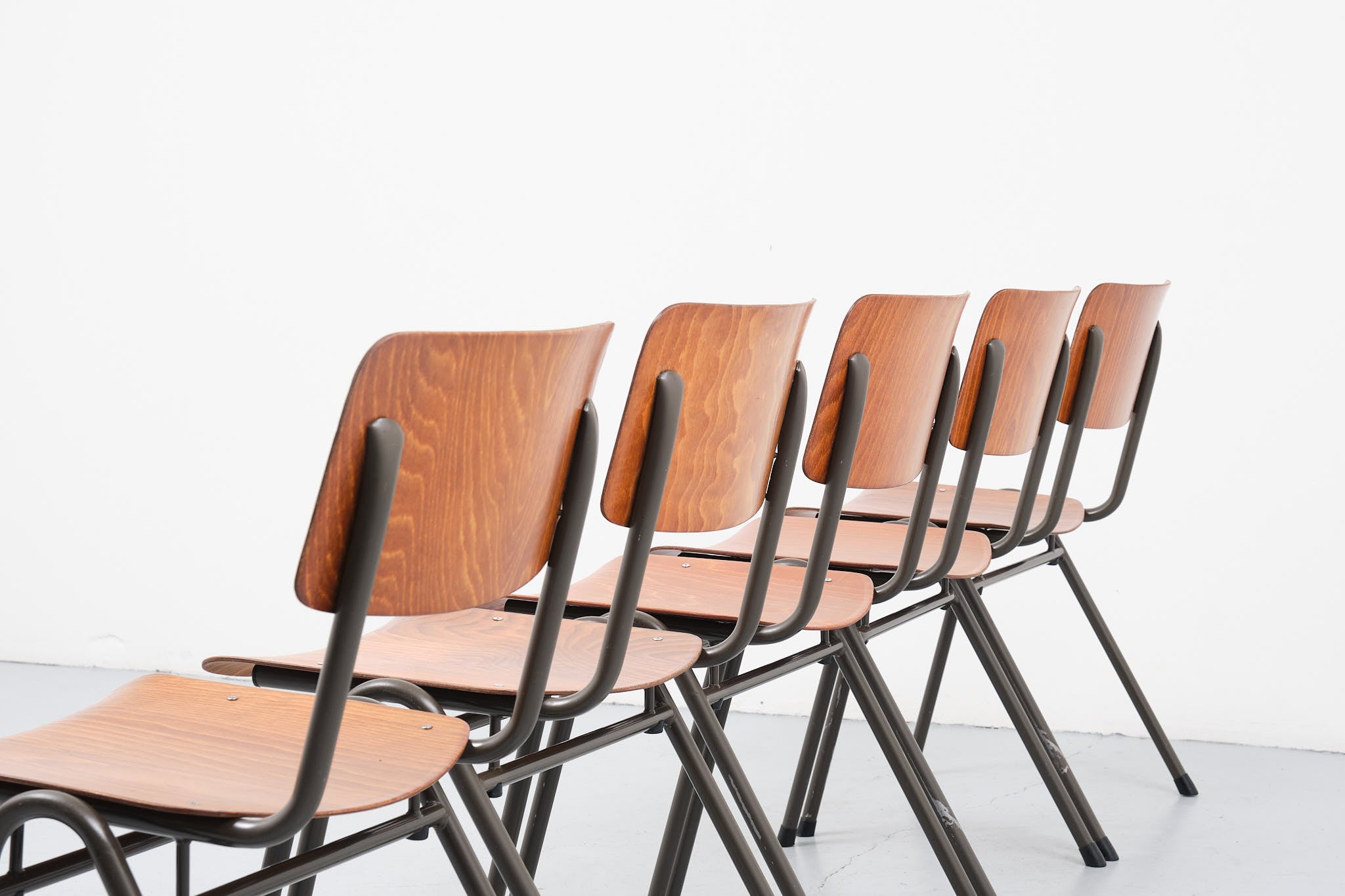 Eromes F4 oak chair