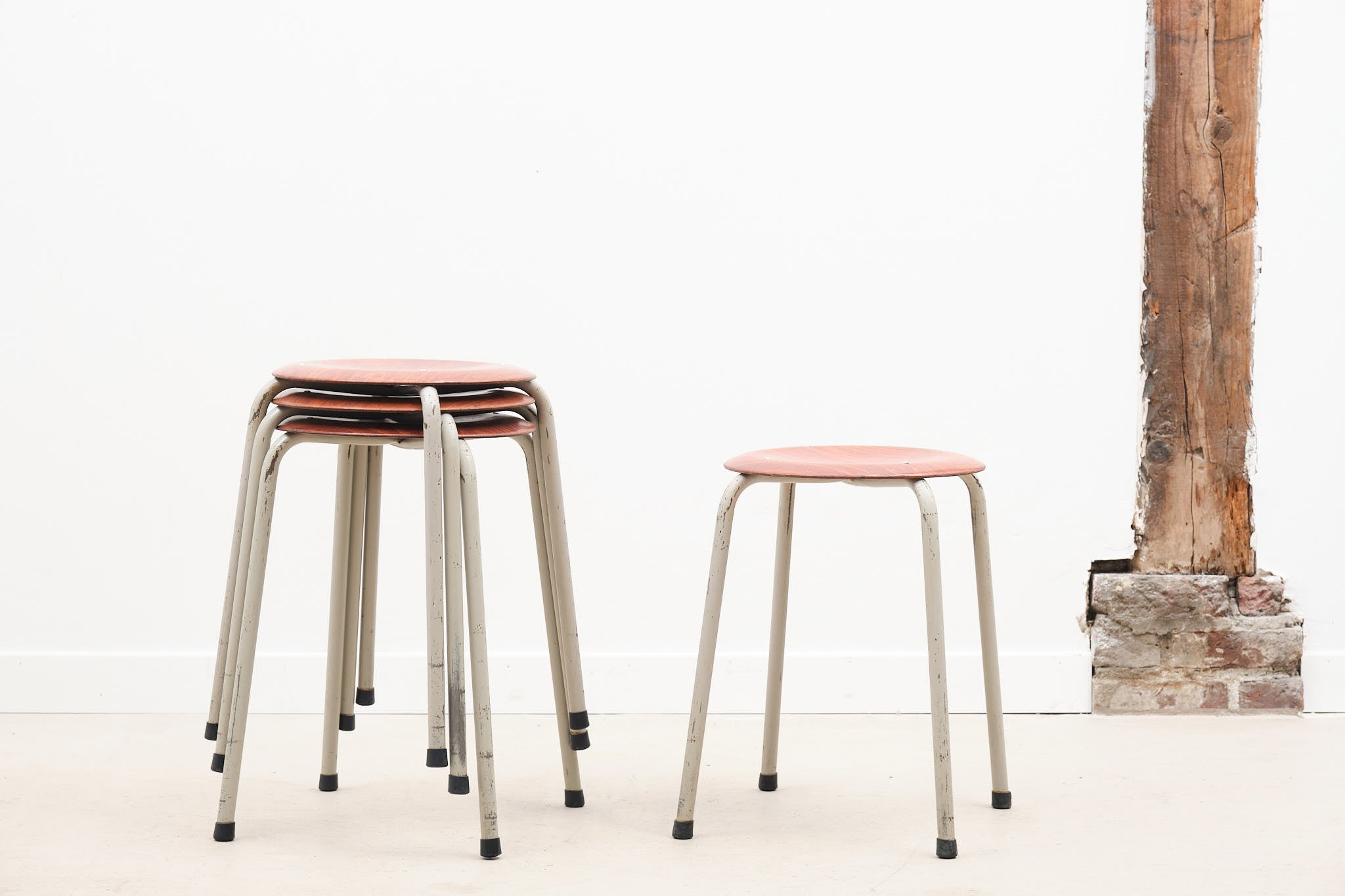 Vintage pagholz stool with gray legs