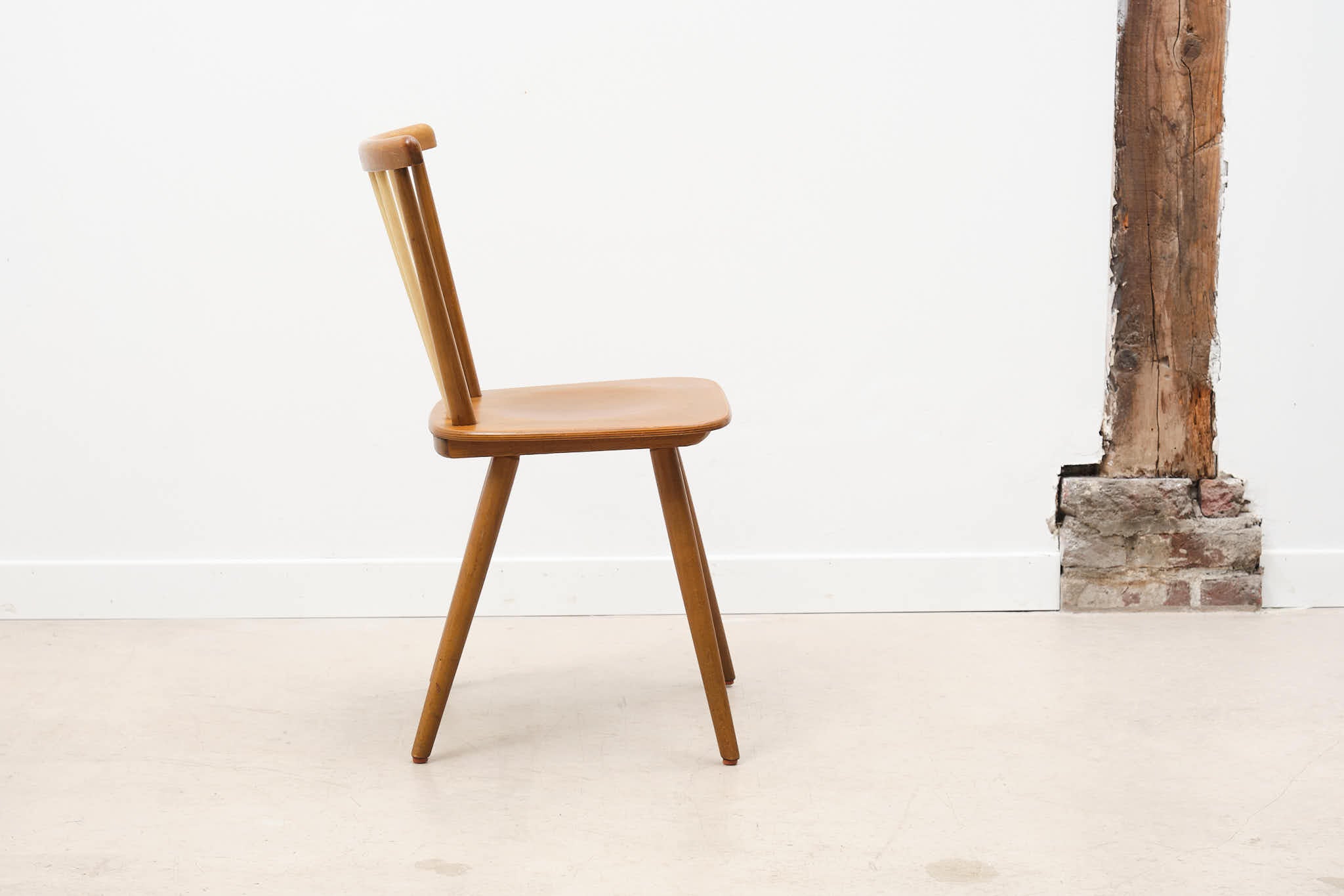 Chaise bistrot scandinave à barreaux chêne