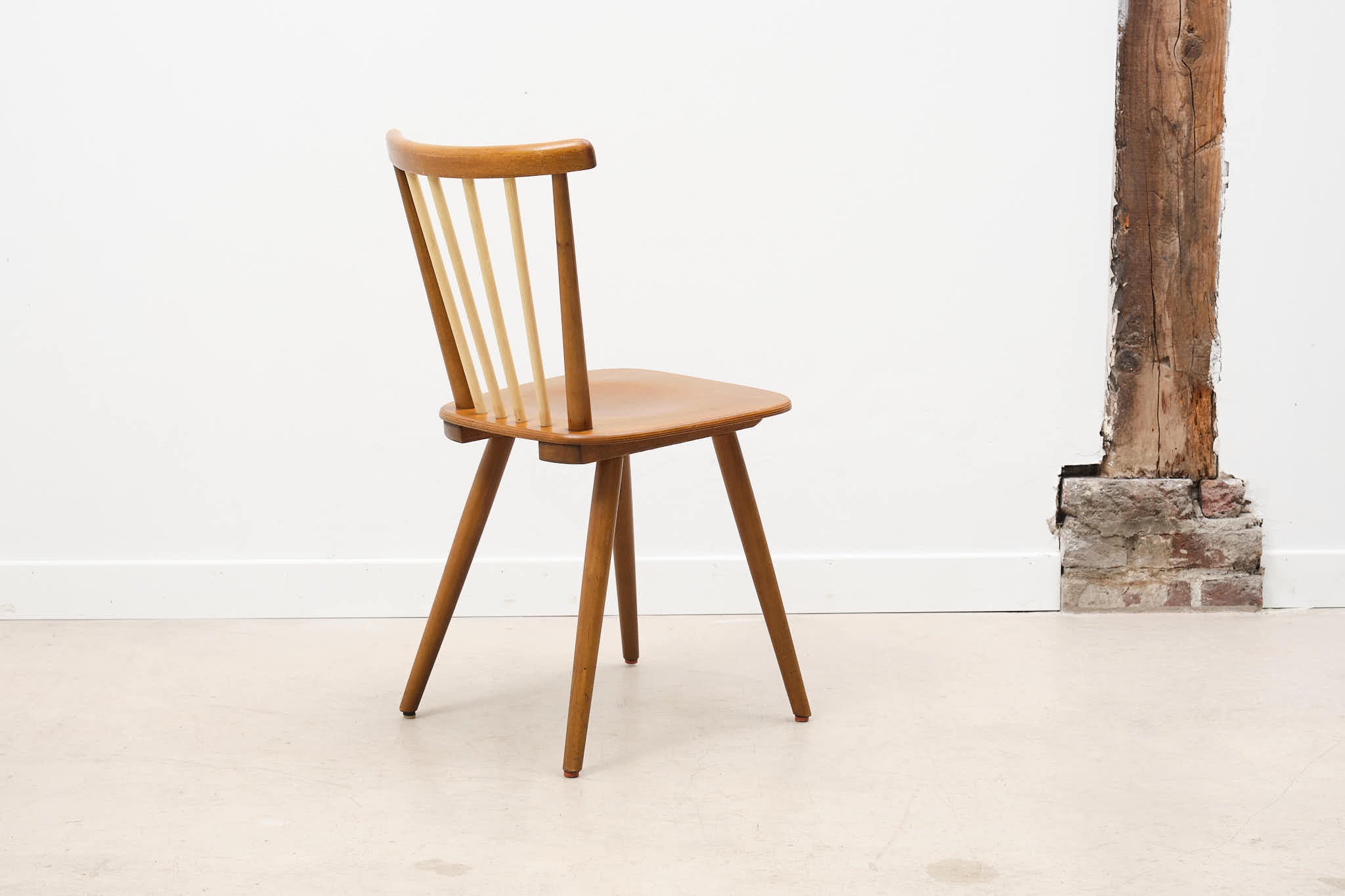 Chaise bistrot scandinave à barreaux chêne