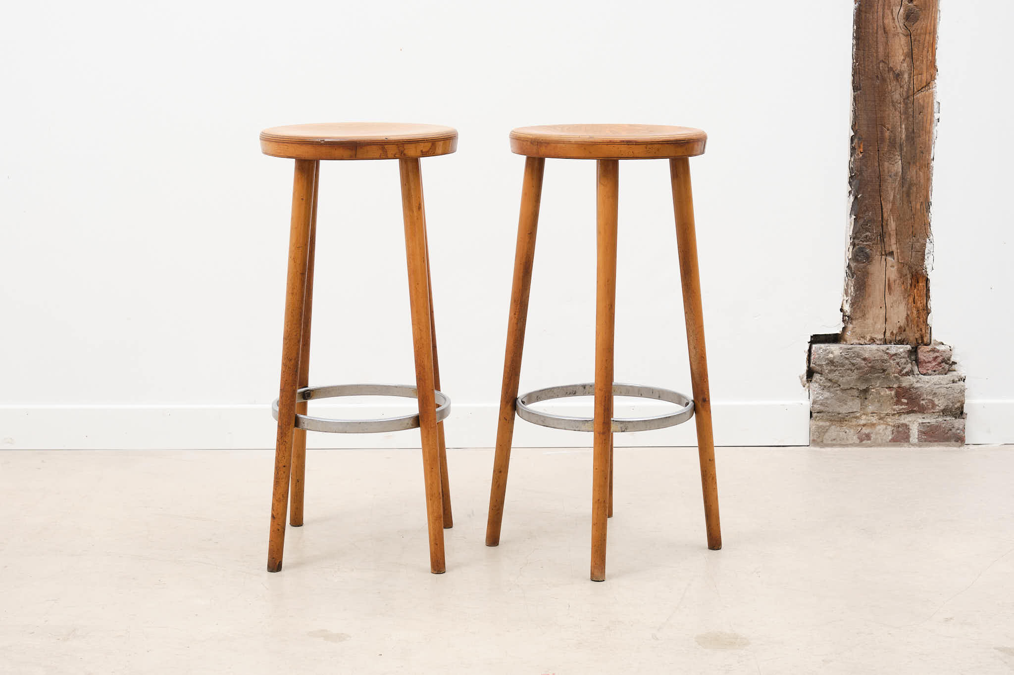 High oak stool