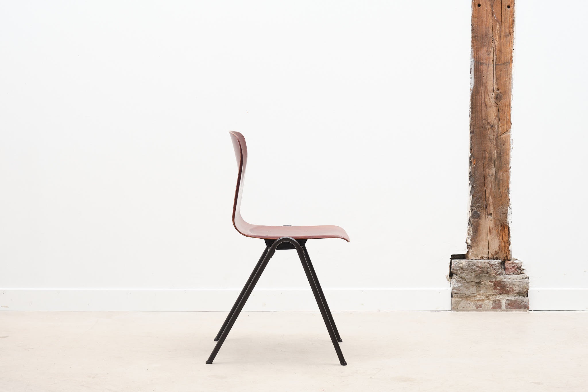 Galvanitas S25 Mahogany / Brown Chair