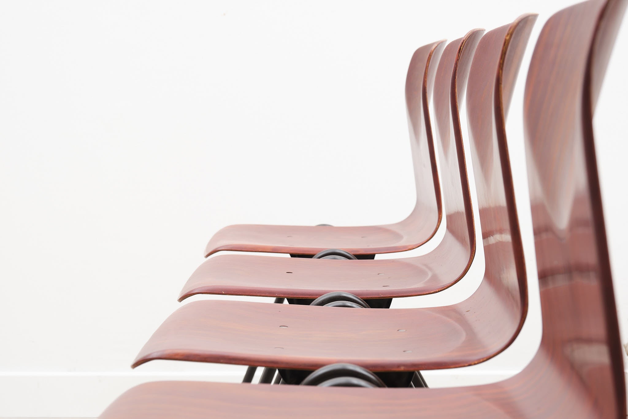 Galvanitas S25 Mahogany / Brown Chair