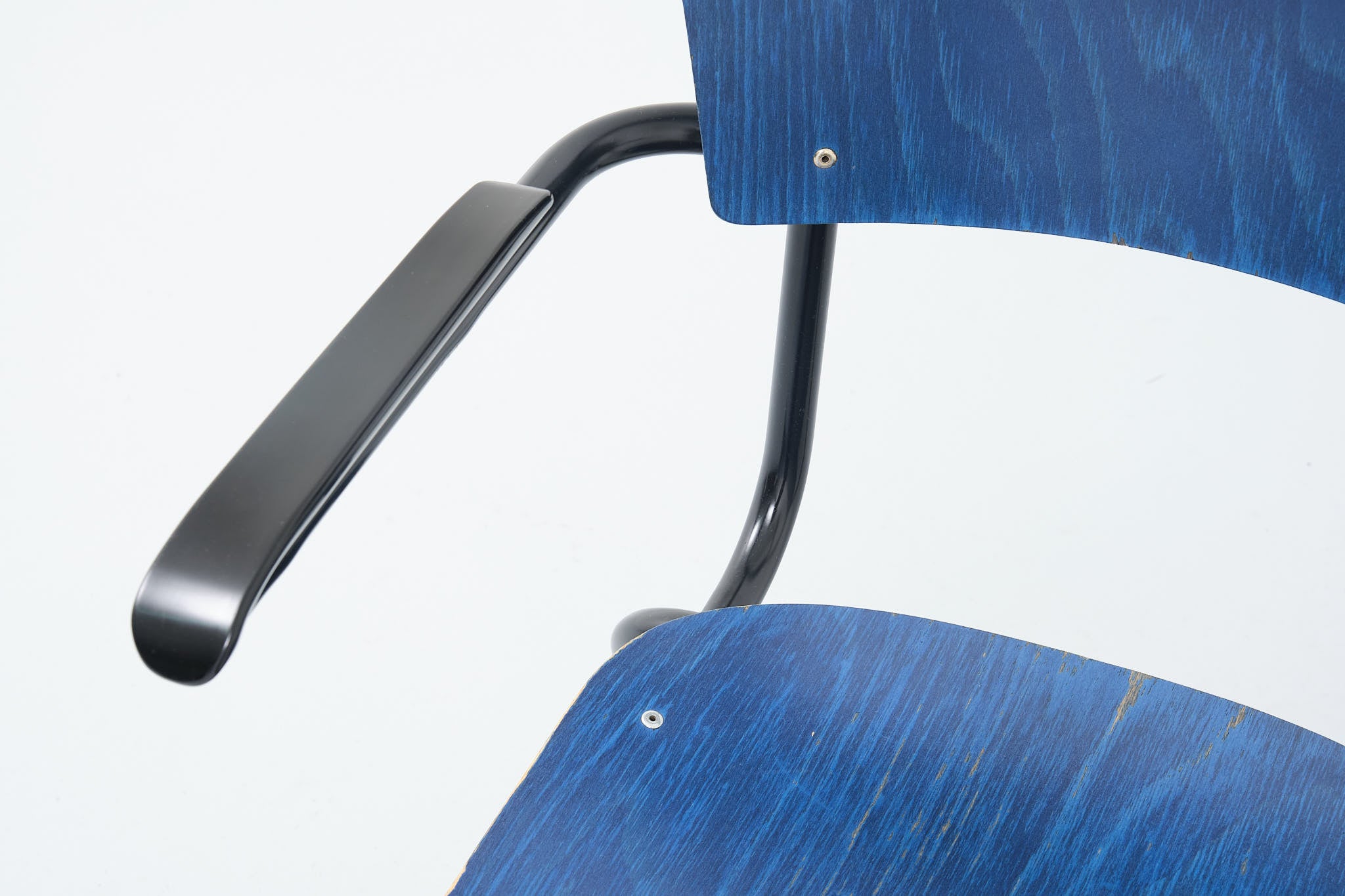 Chair with blue vintage armrests