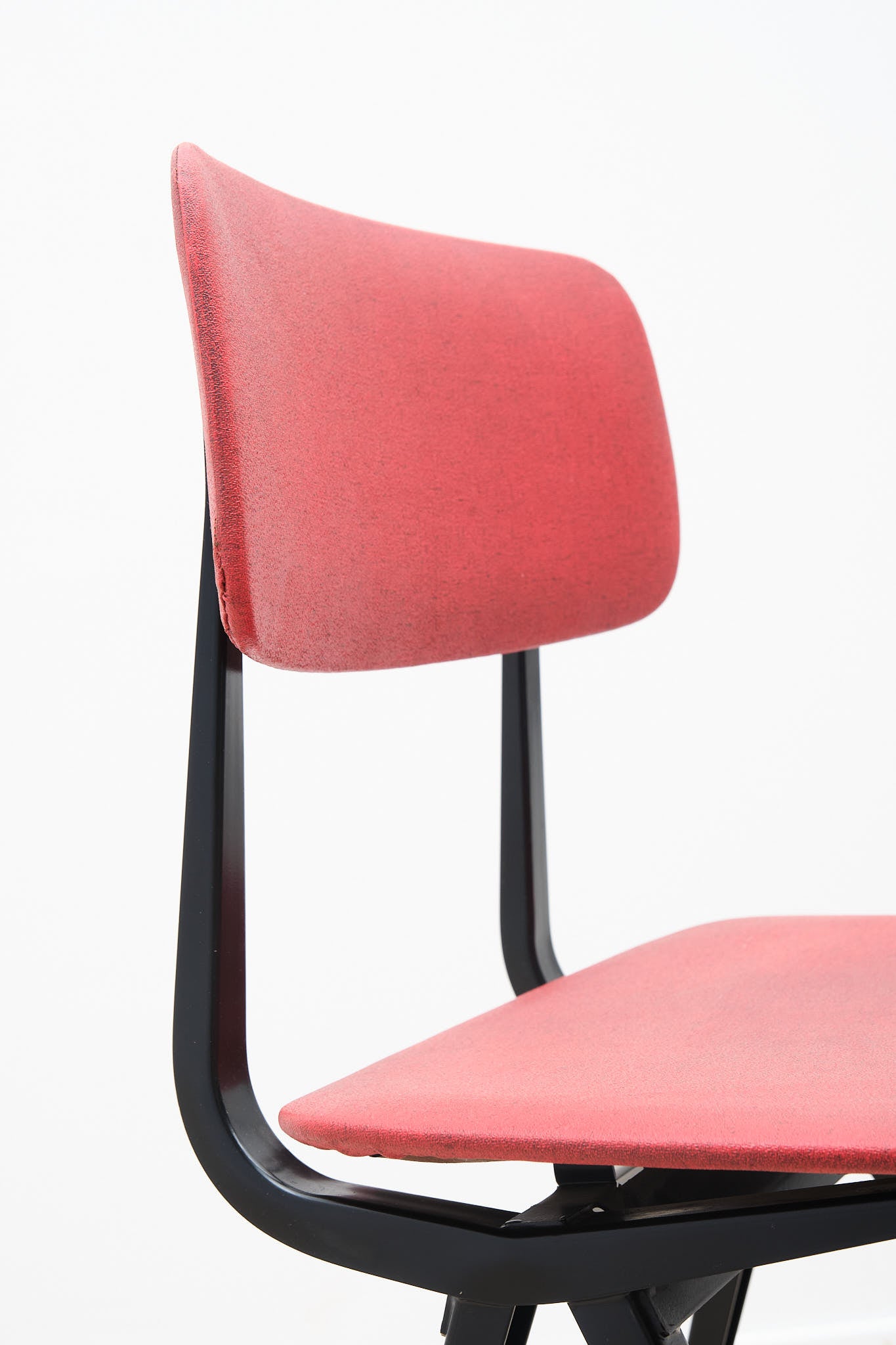 Chair "Result" Friso Kramer burgundy faux leather