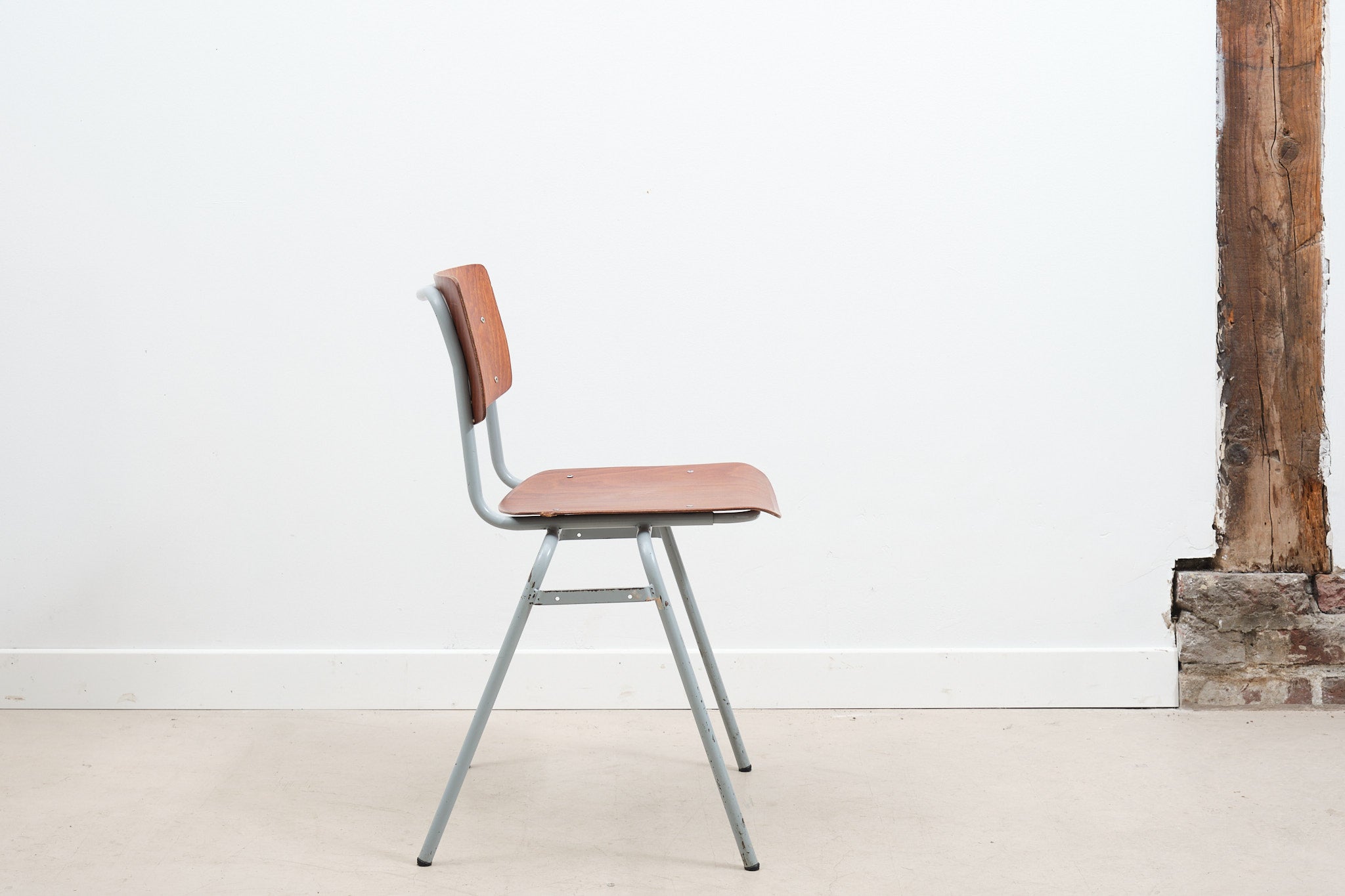 Ahrend chair black oak