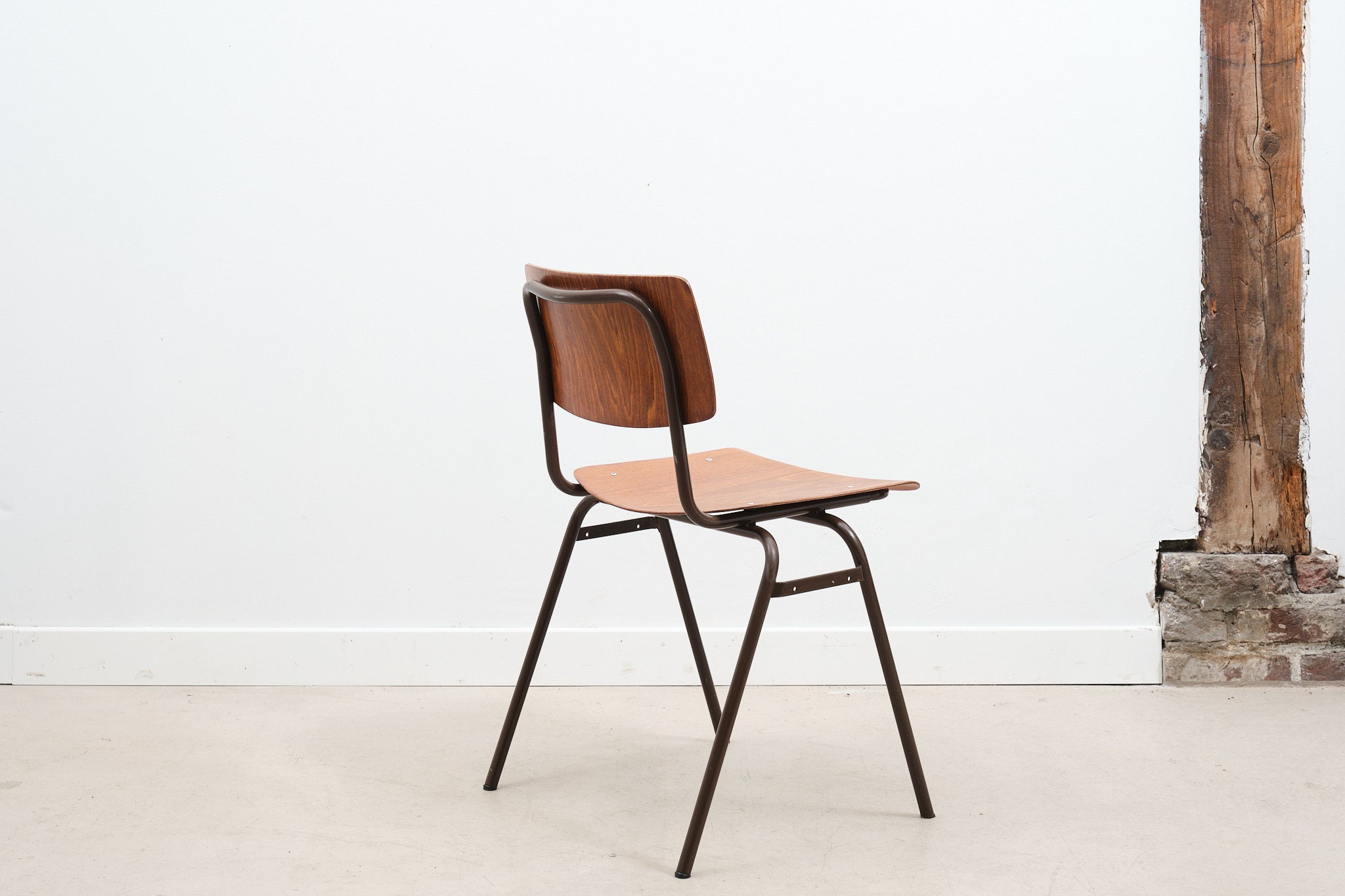 Ahrend chair black oak