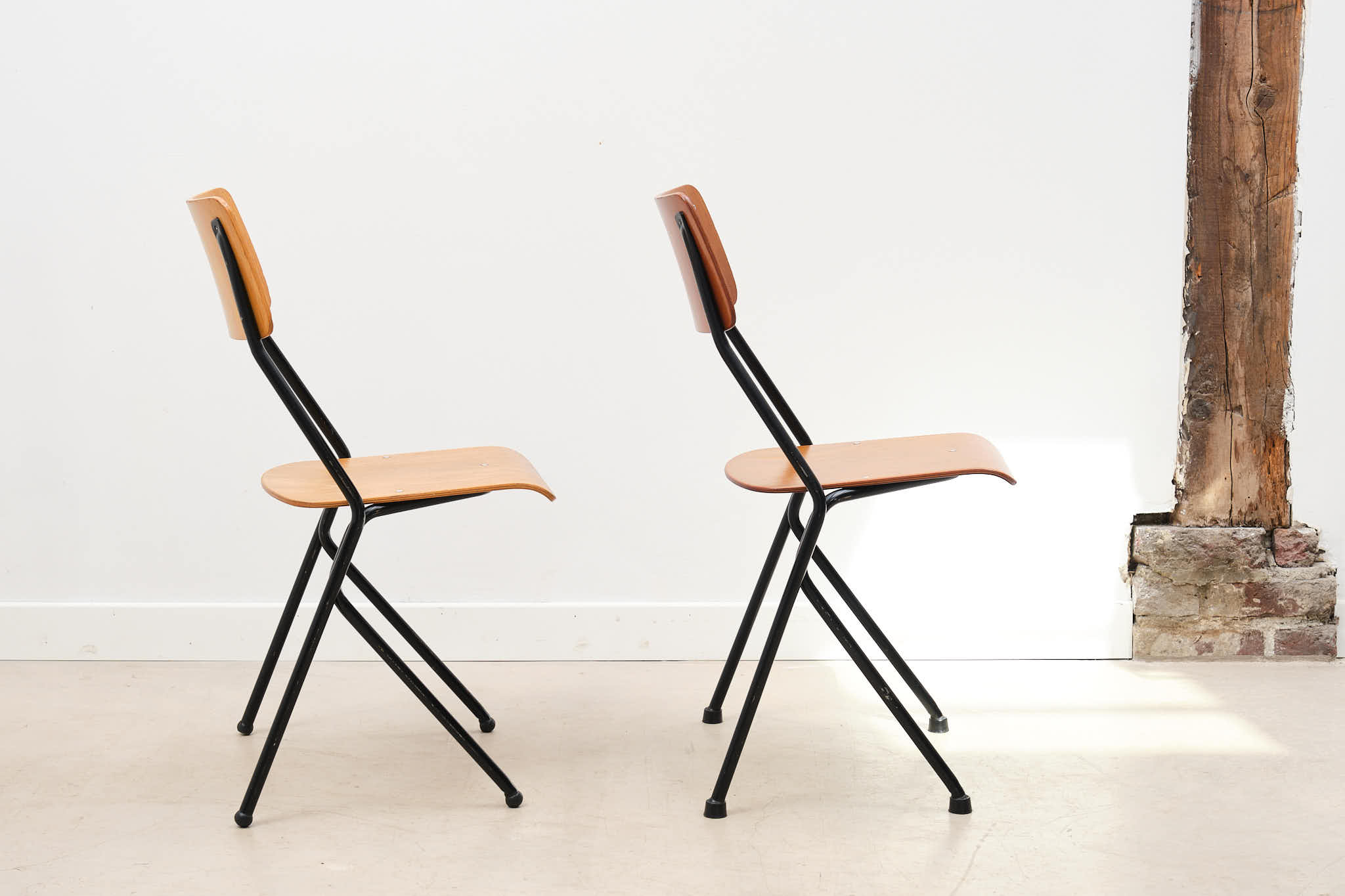Contour Chair by Ahrend Cirkel
