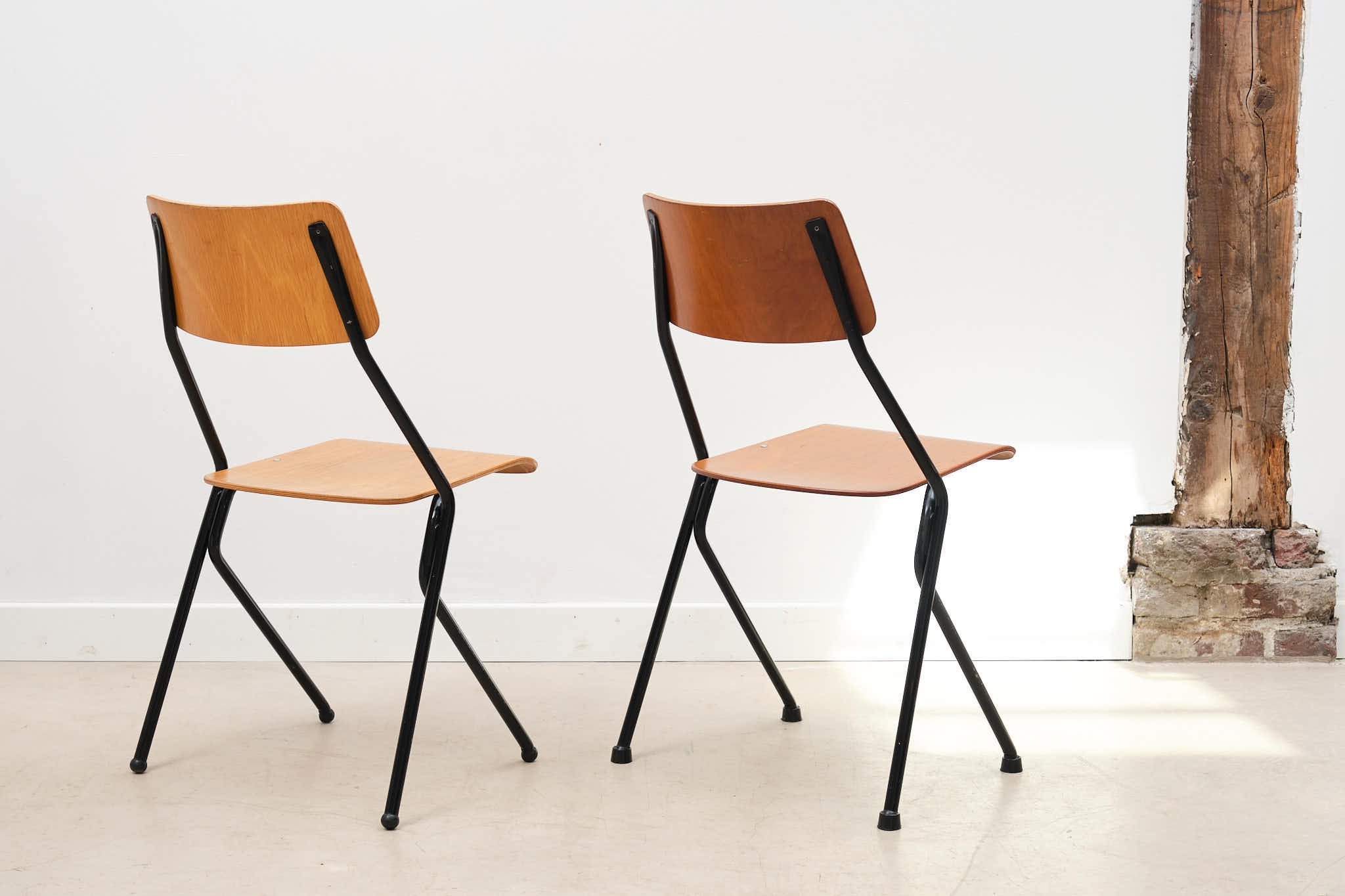 Contour Chair by Ahrend Cirkel