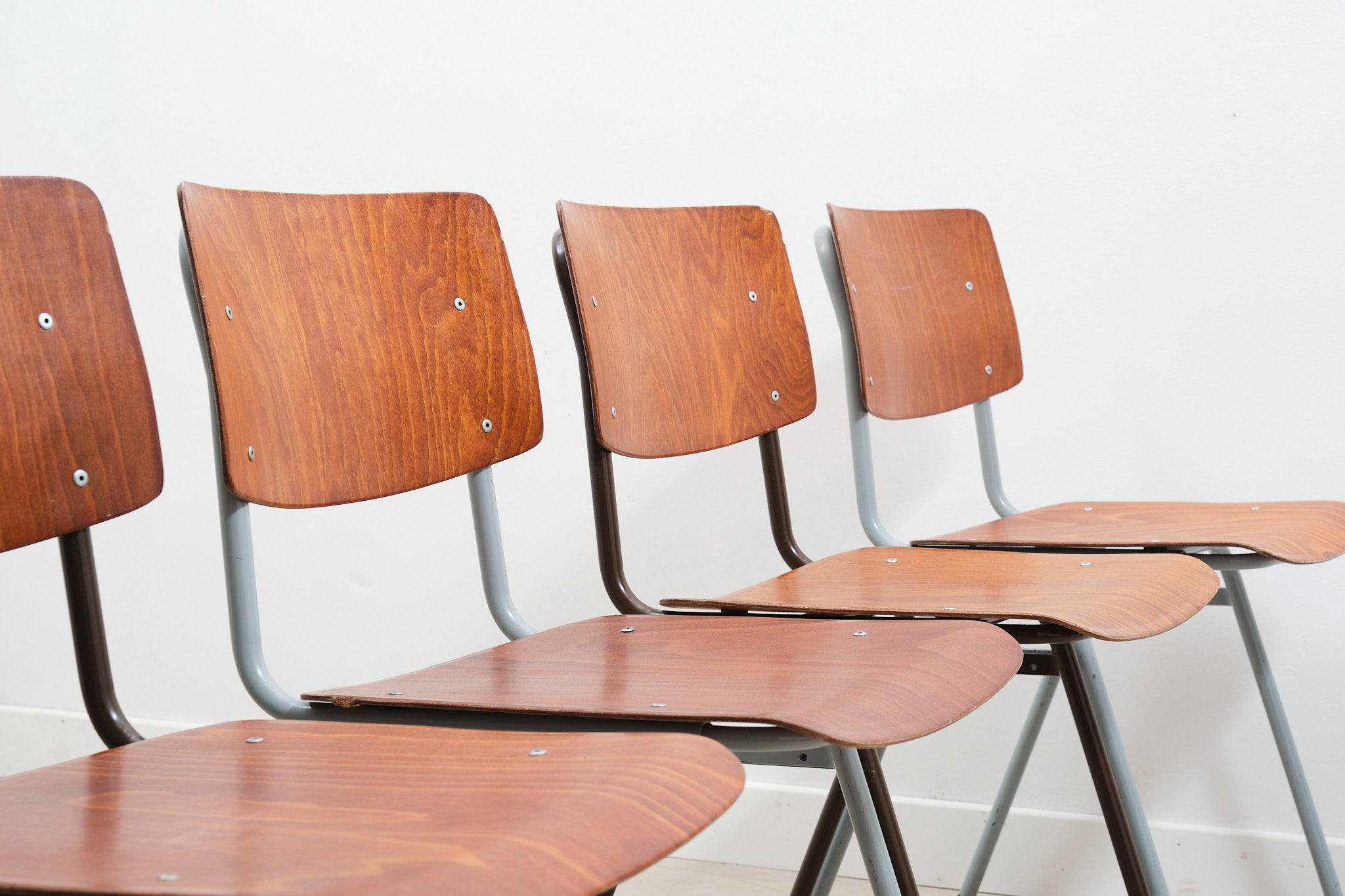 Ahrend chair black oak