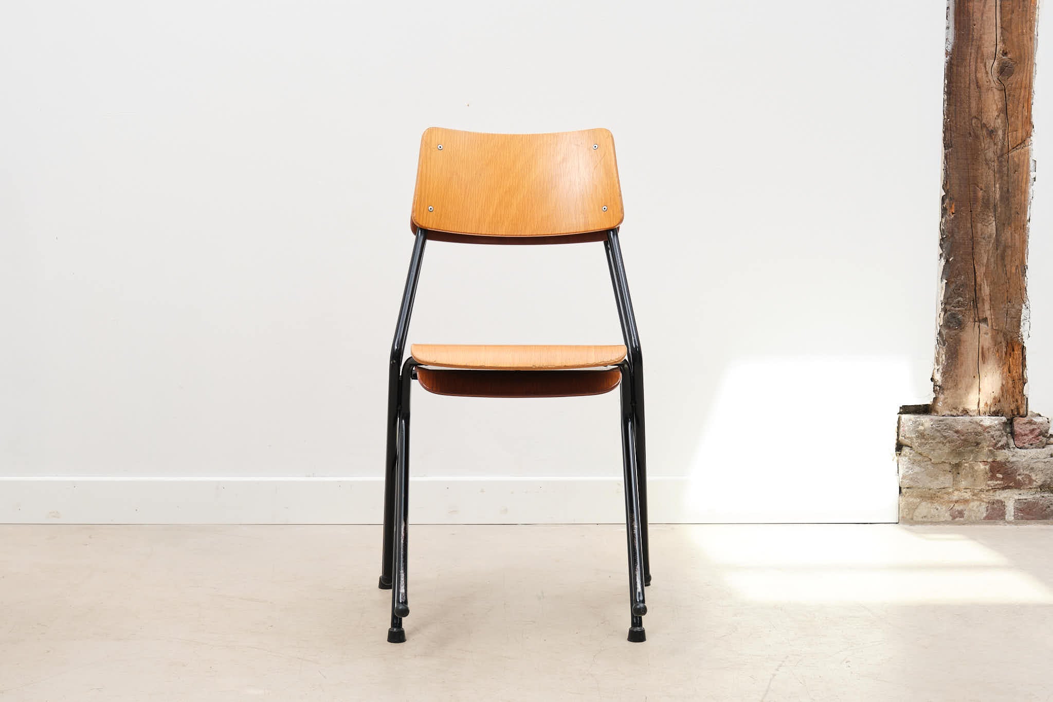 Contour Chair by Ahrend Cirkel
