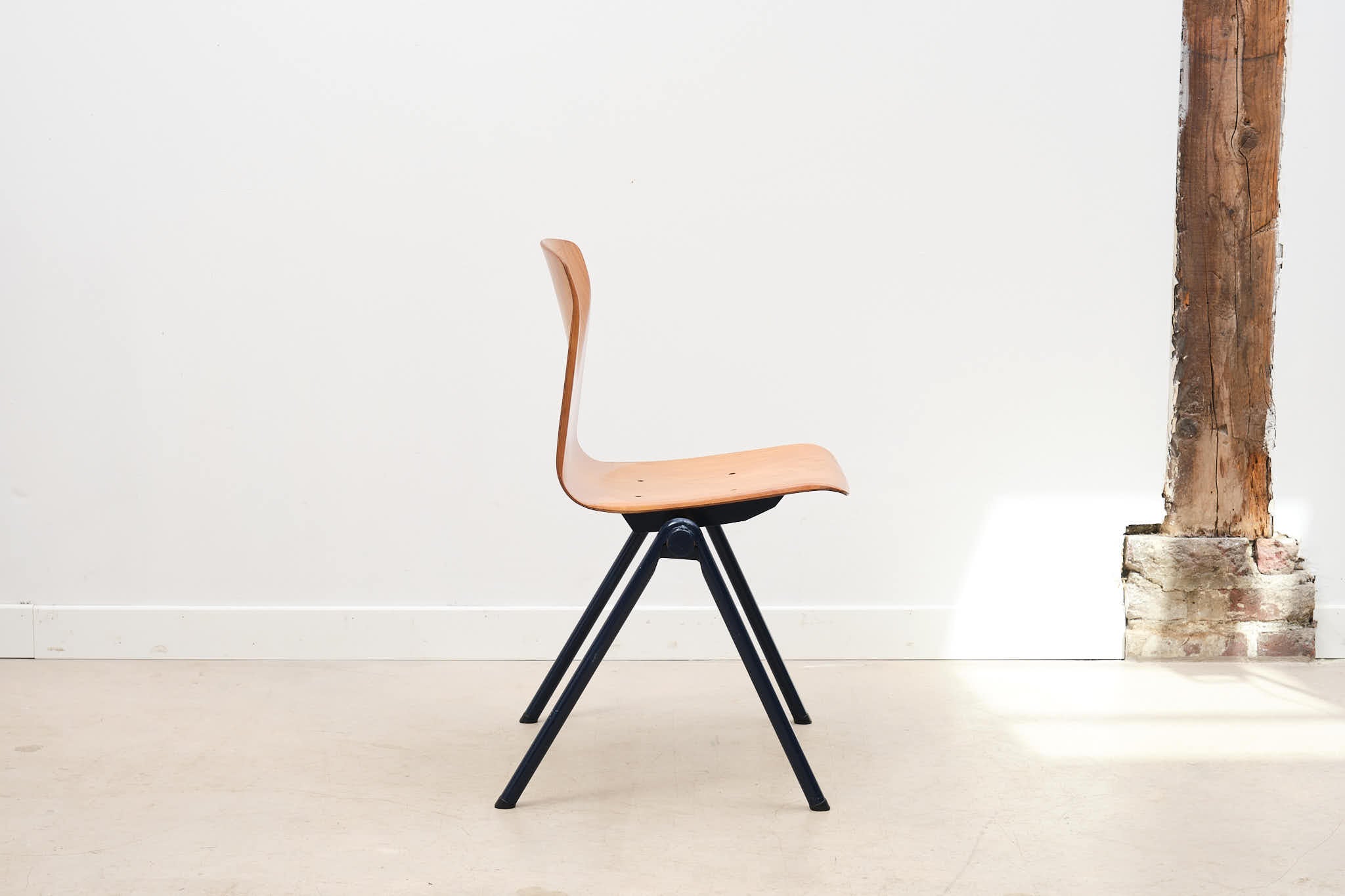 Galvanitas S30 chair beech / blue