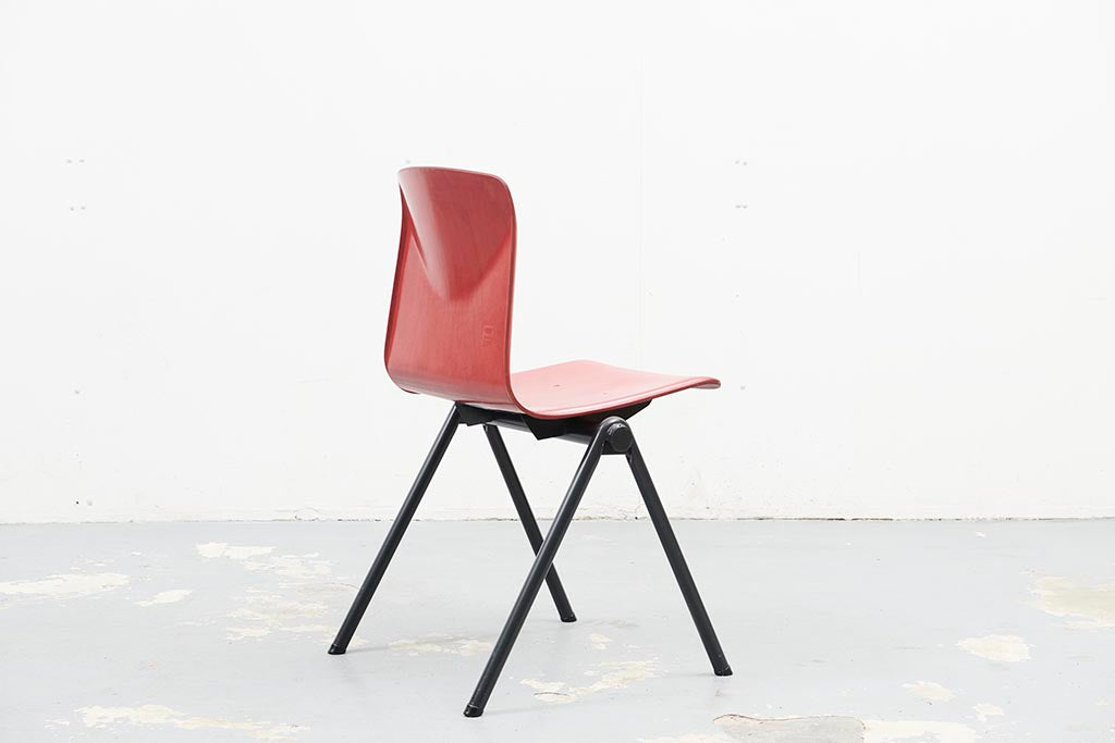 Galvanitas S30 chair colored