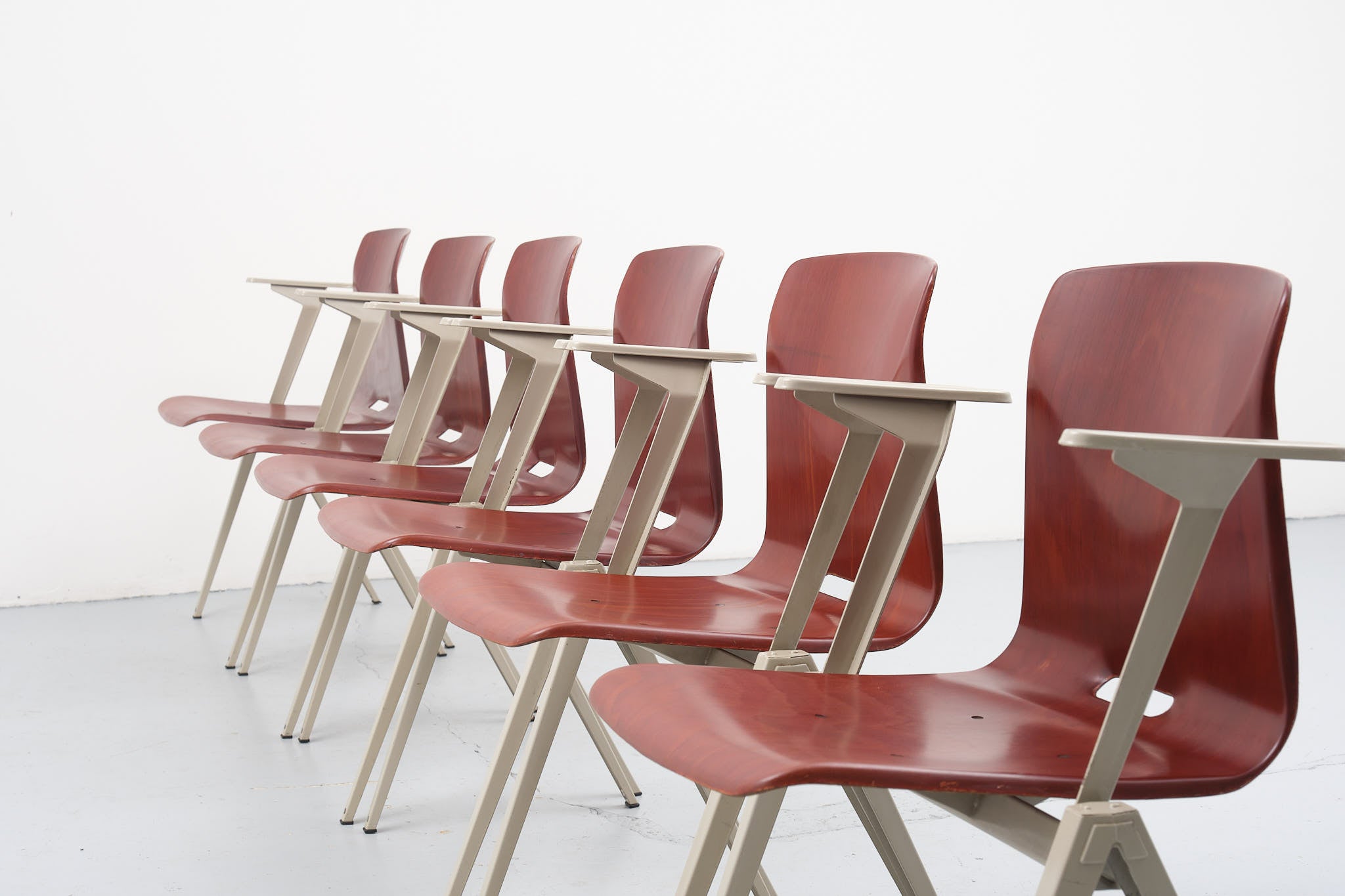 Galvanitas S22 chair mahogany / gray armrests