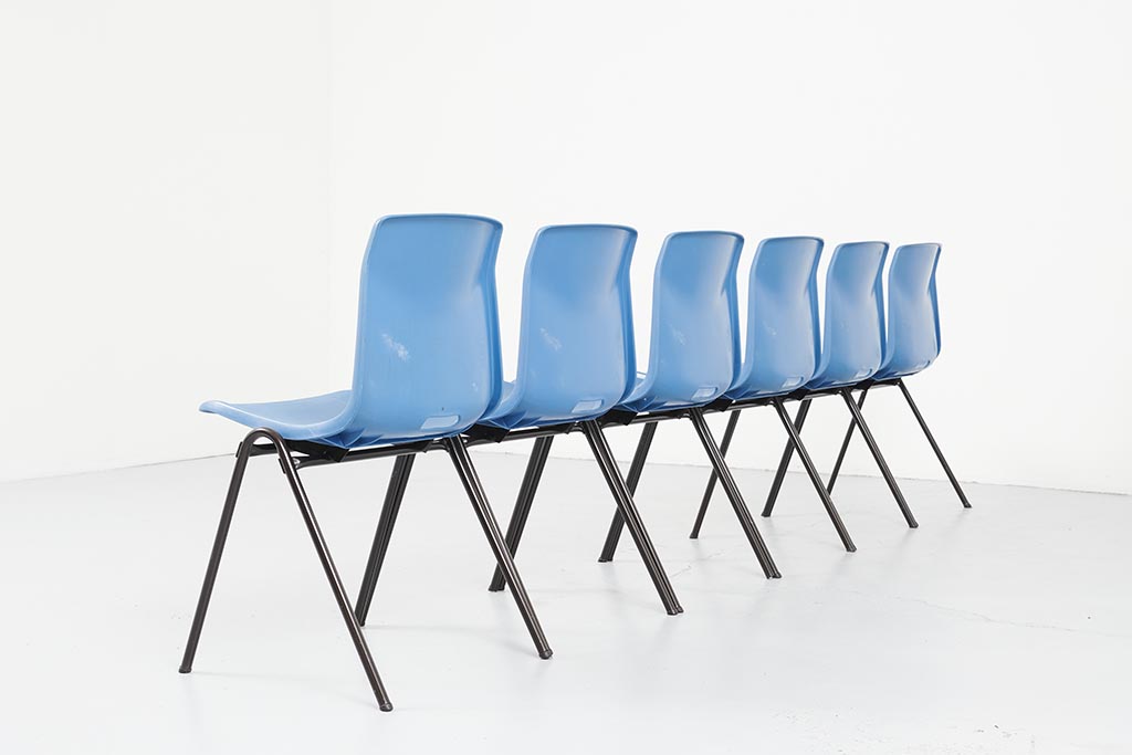 Galvanitas S25 blue plastic chair