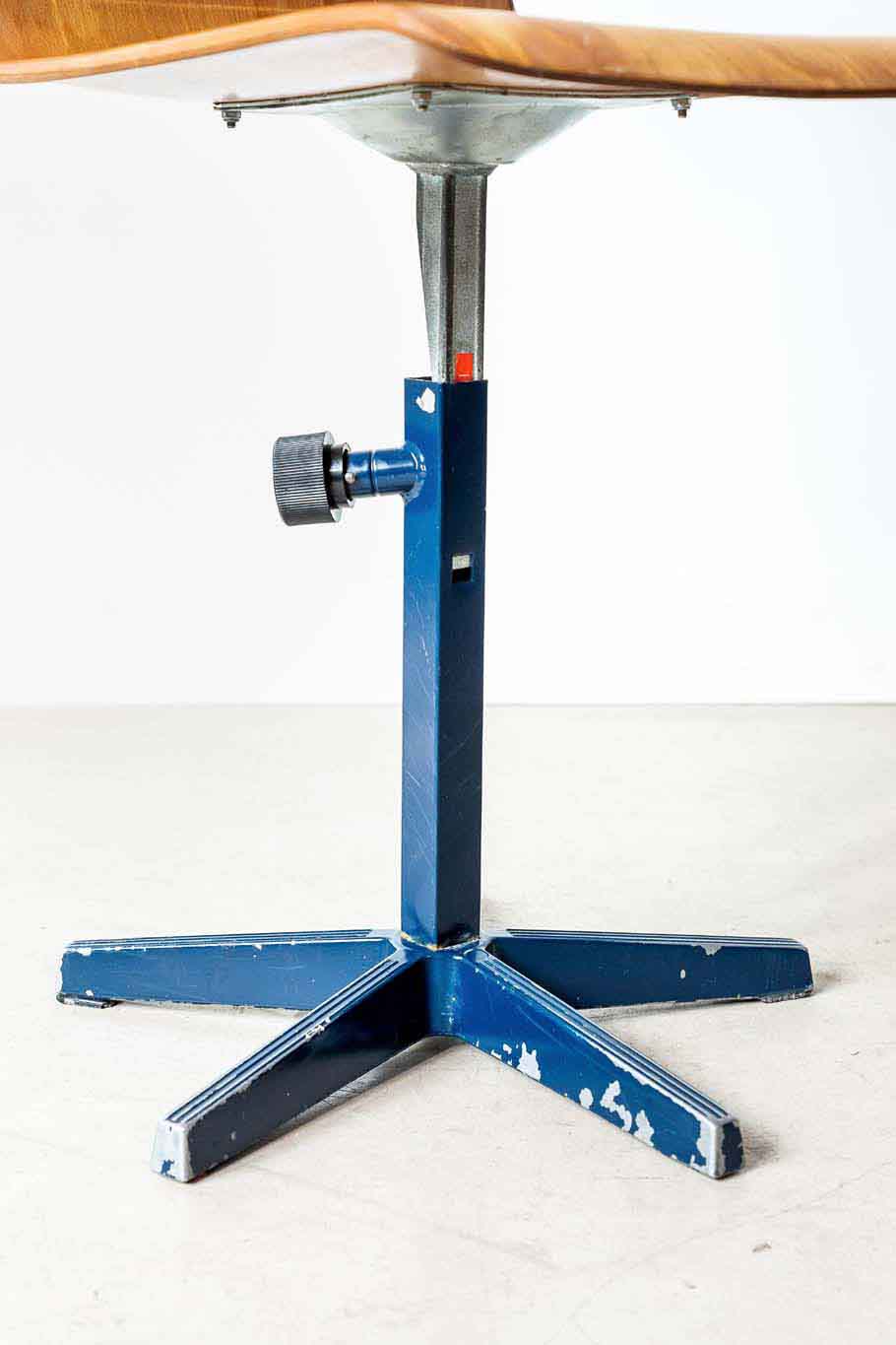 Adjustable Galvanitas star foot chair