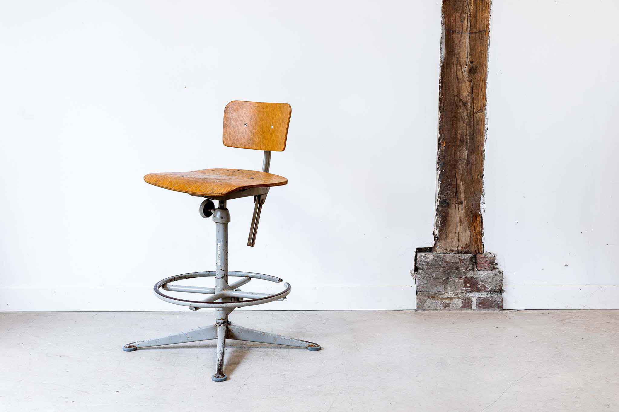 Friso Kramer workshop chair