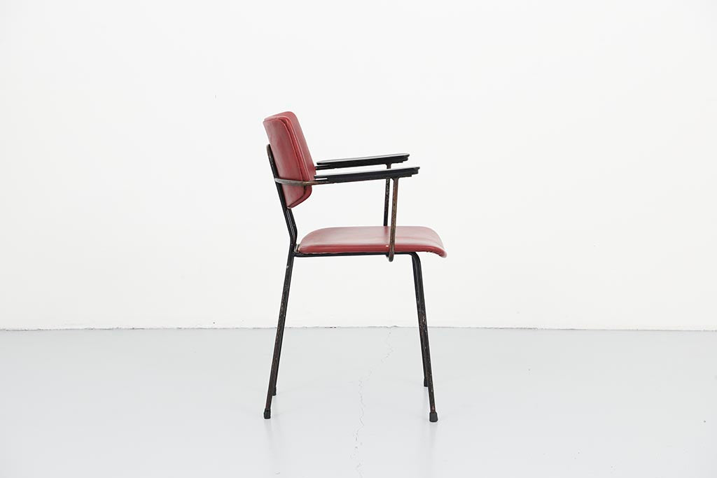 Burgundy imitation leather Kembo chair with armrests