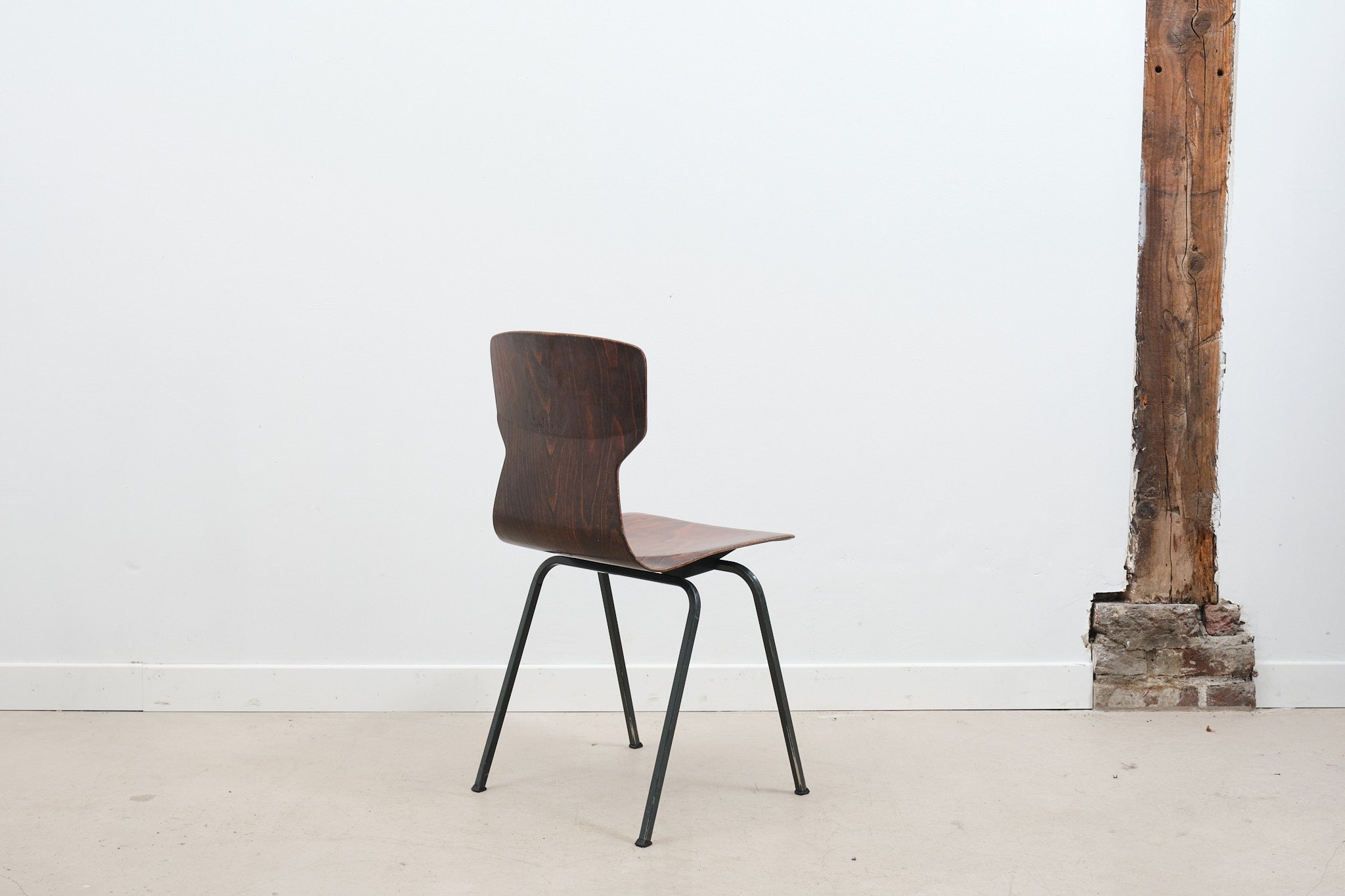 Eromes E5 green ebony chair