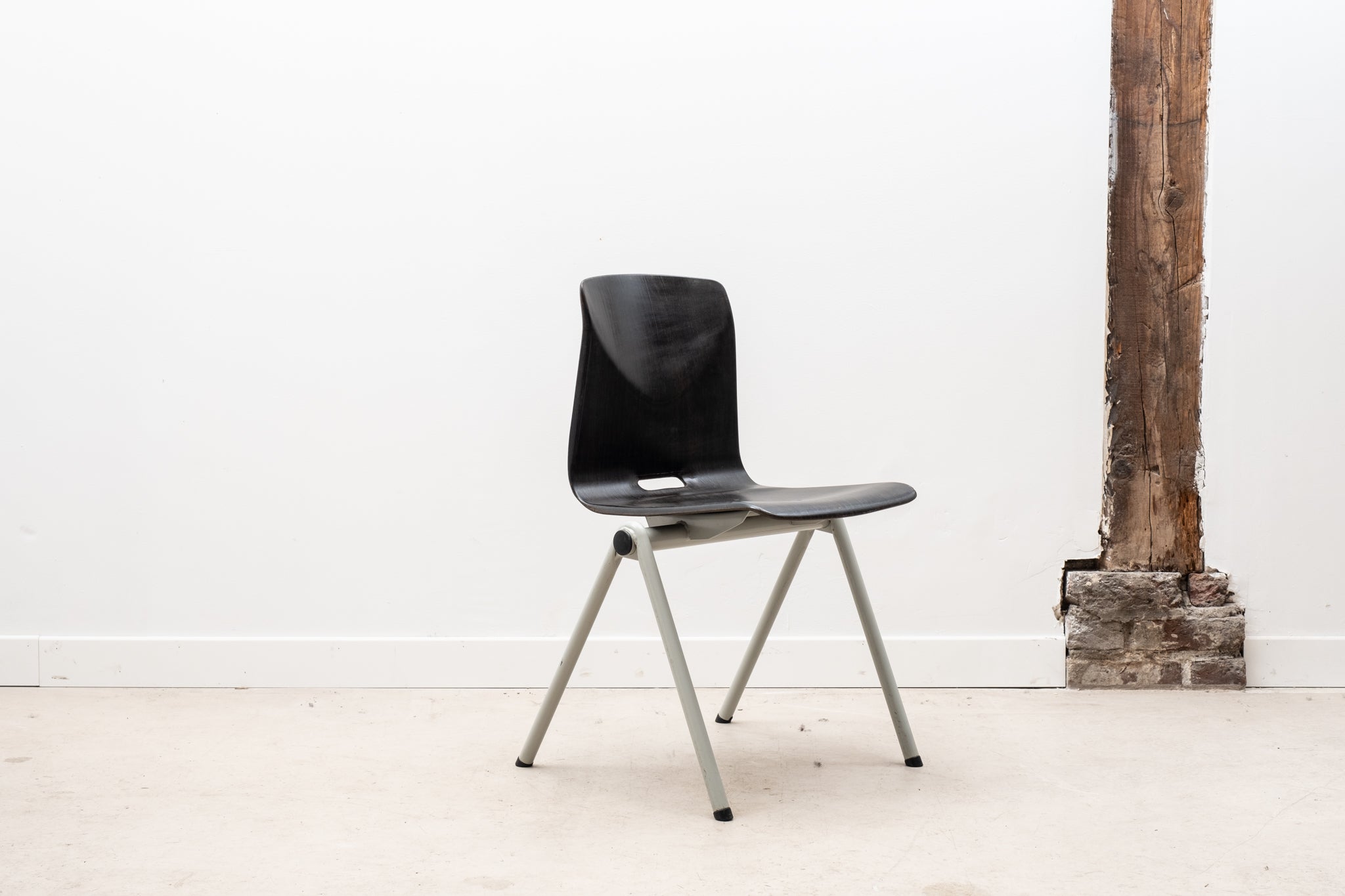 S30 gray ebony chair