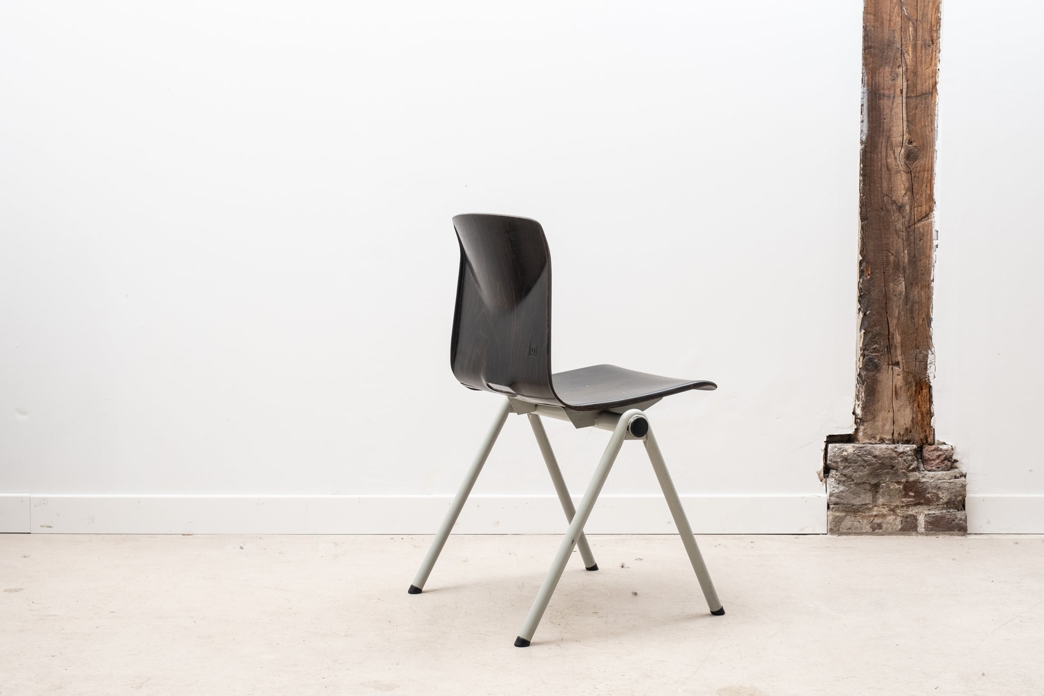 S30 gray ebony chair