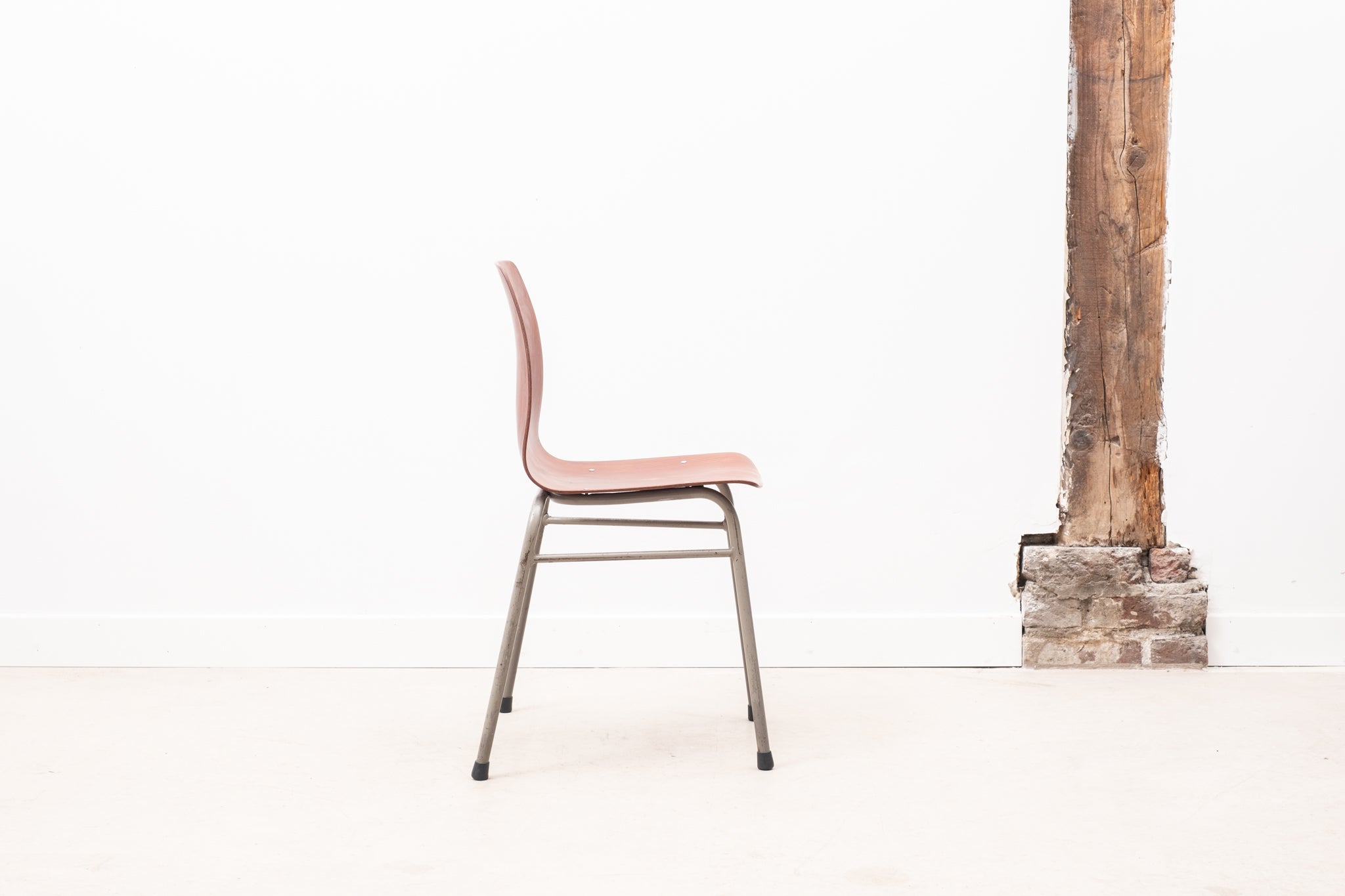 Stackable chair in gray oak pagholz