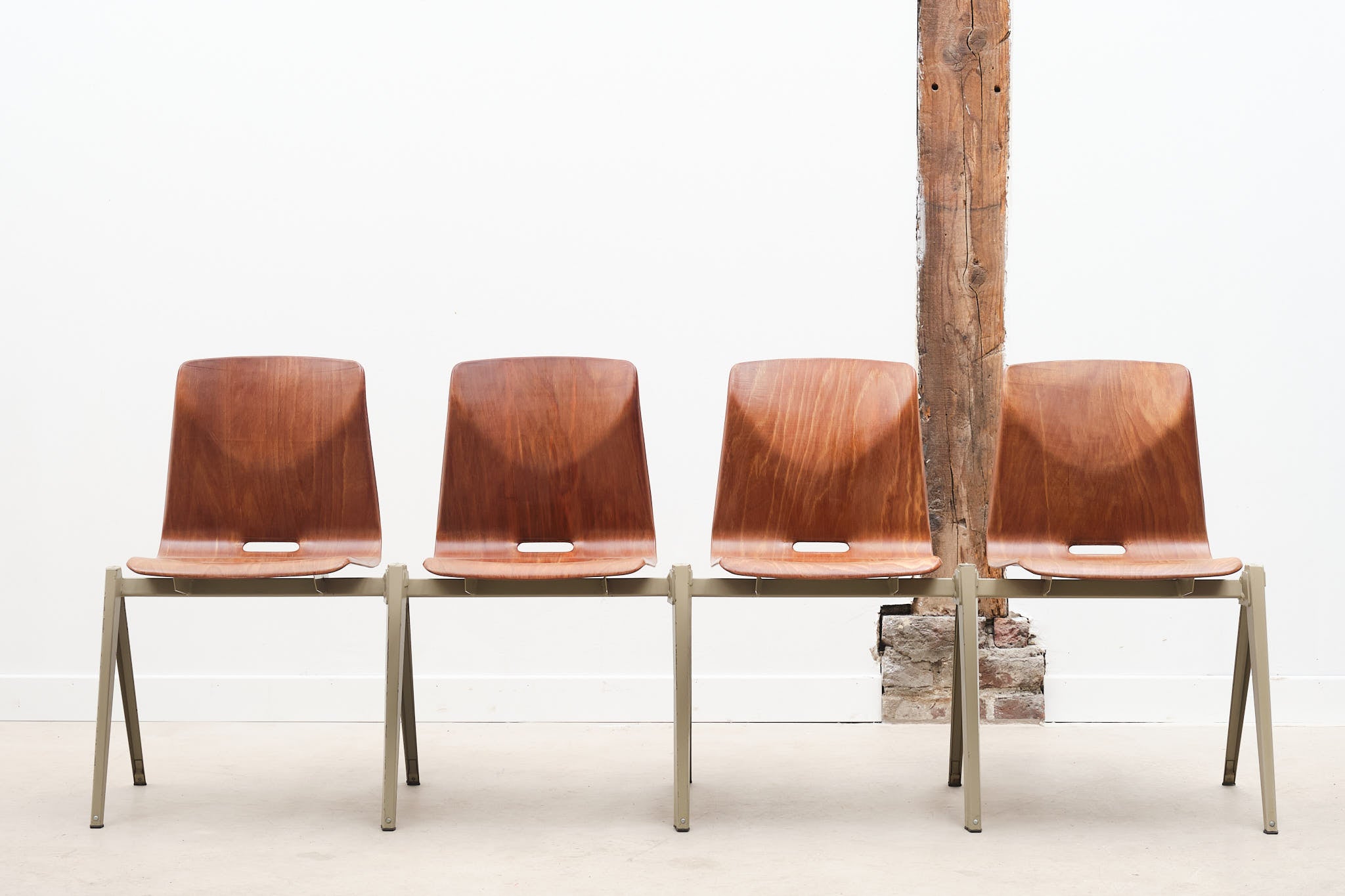 Galvanitas S22 chair oak / beige