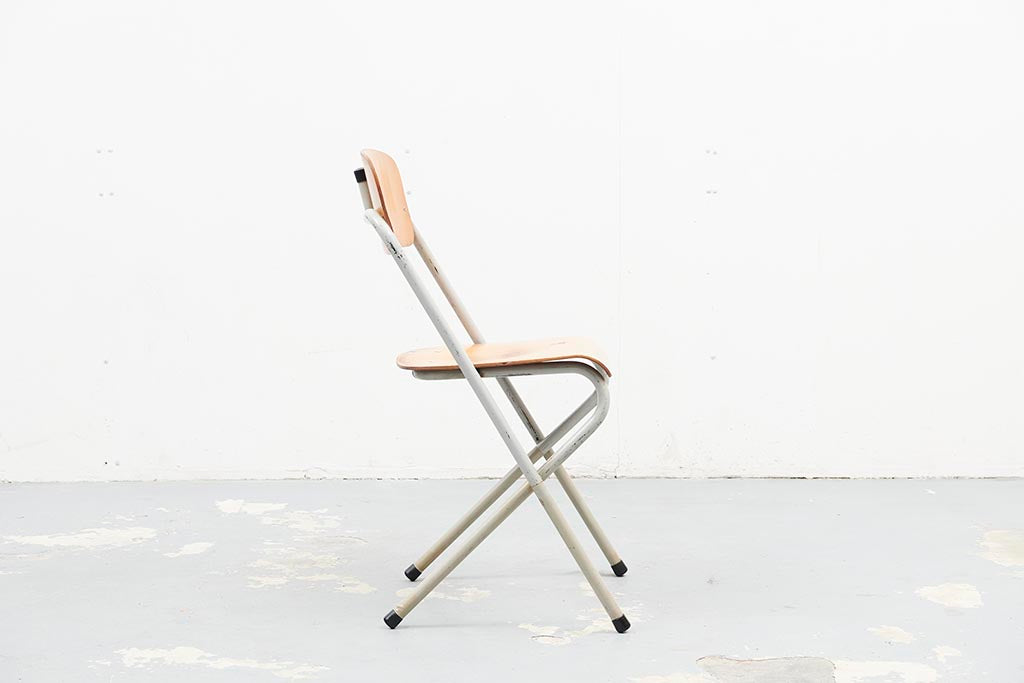 Aluflex style folding beech chair