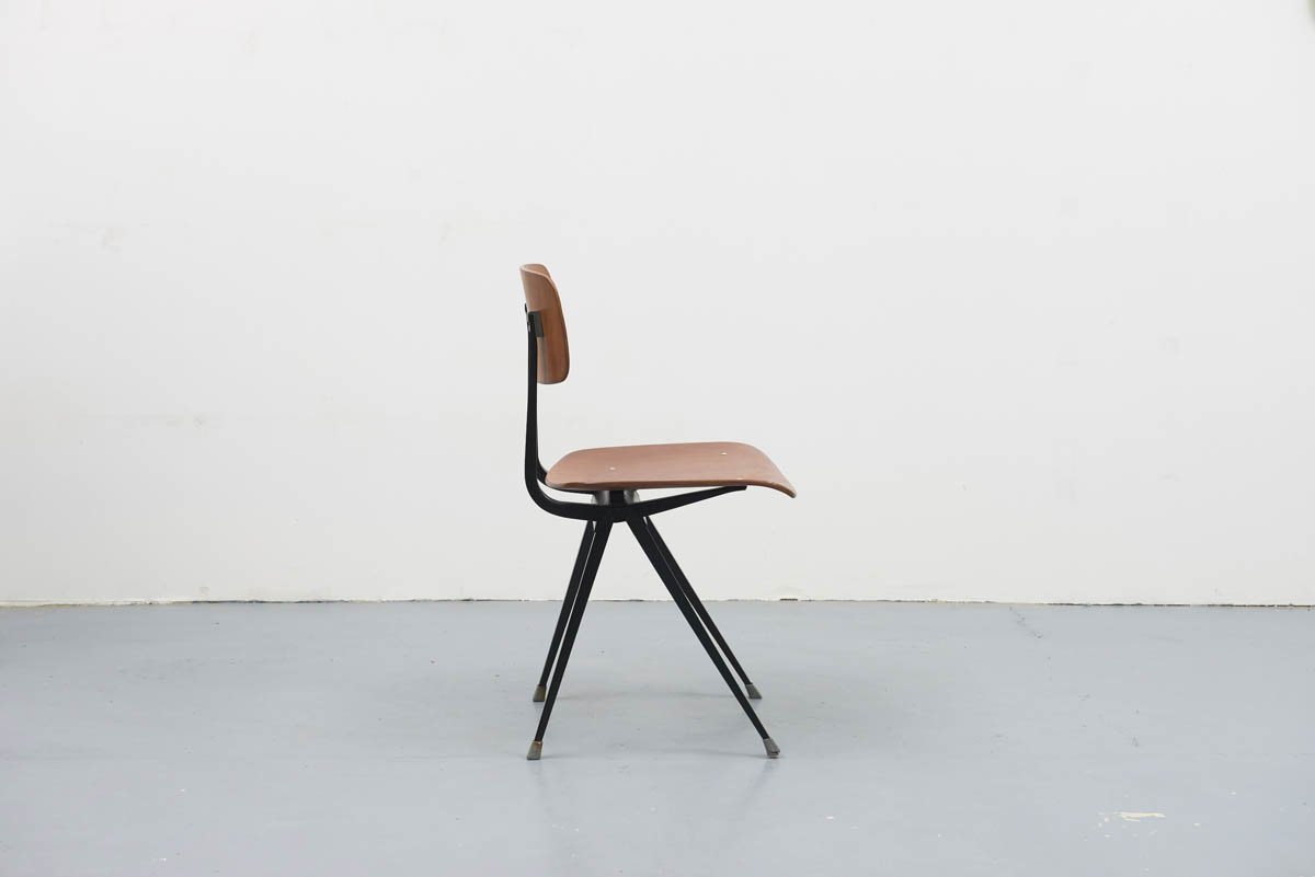 Chaise Friso Kramer Result pietement Noir - Cartel de Belleville mobilier vintage paris