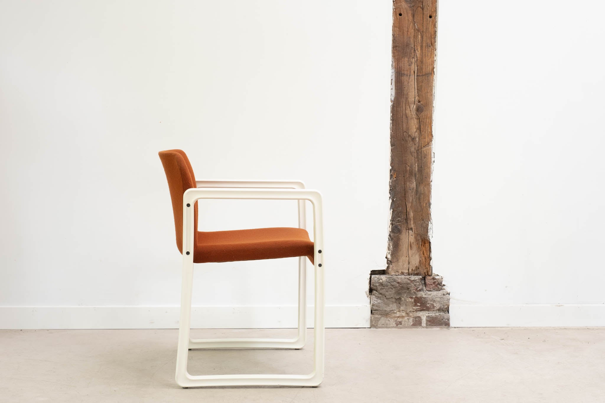 Upsilon Armchair by Kembo