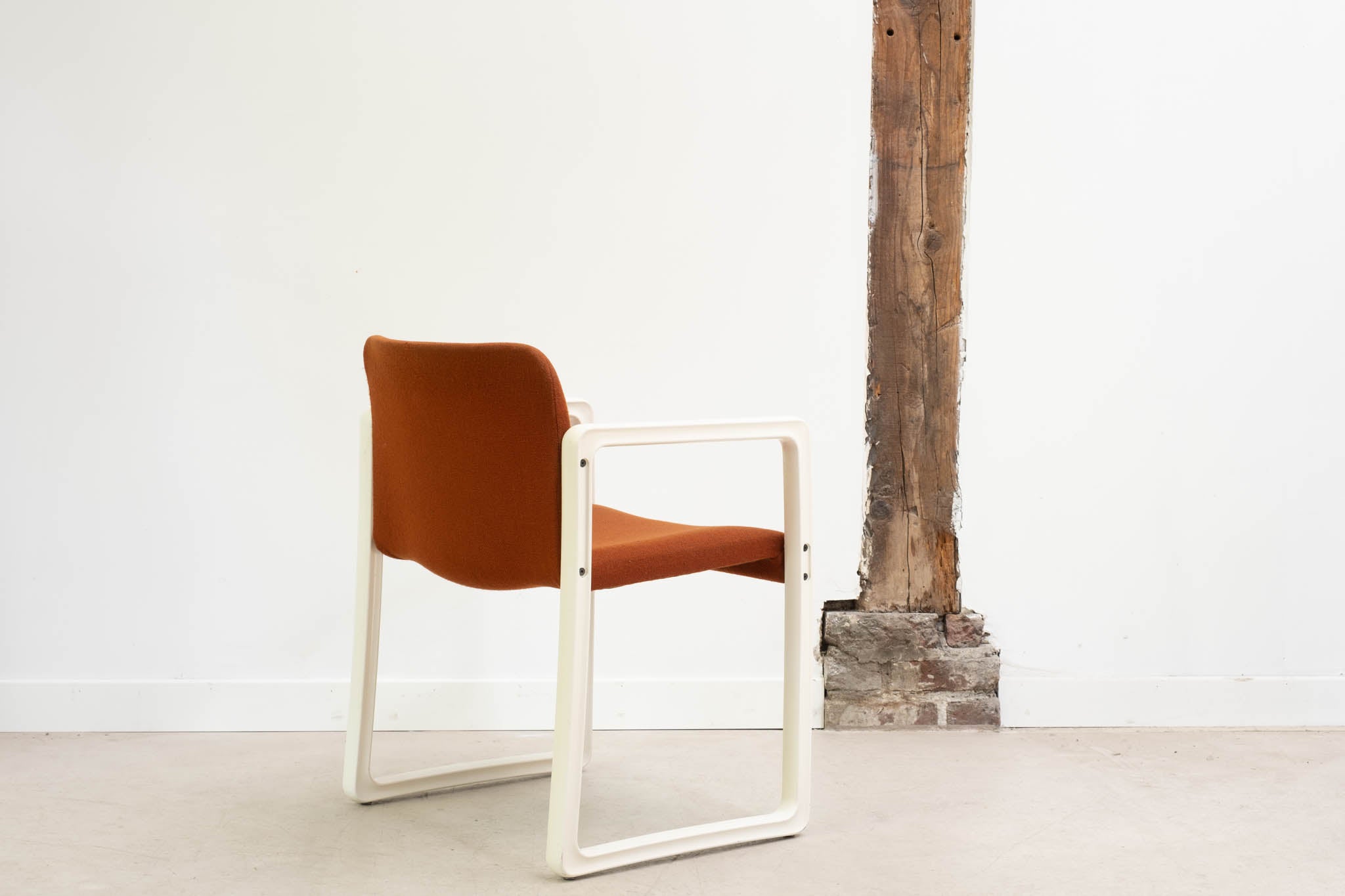 Upsilon Armchair by Kembo