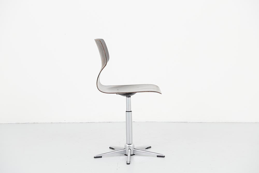 Flötotto adjustable workshop chair