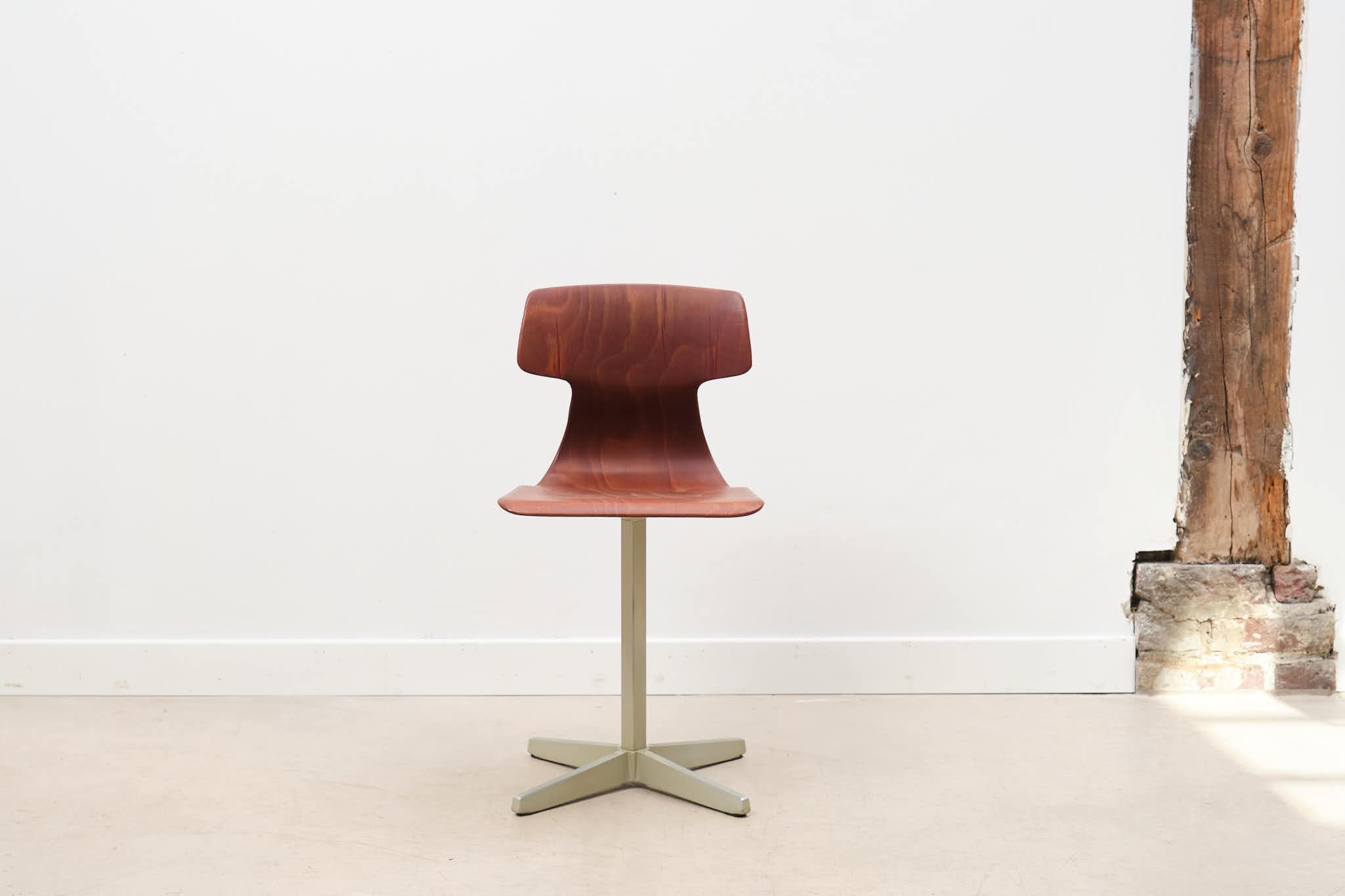 Galvanitas star chair black oak