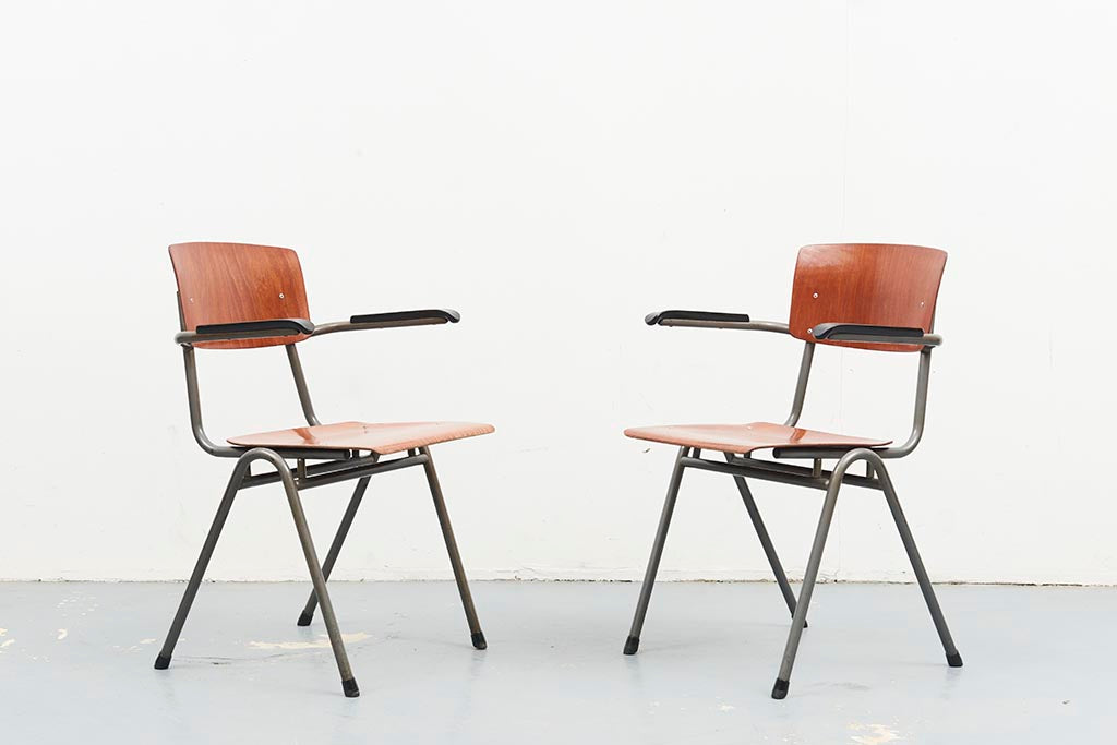 Pagholz Chair Oak / Anthracite Armrests