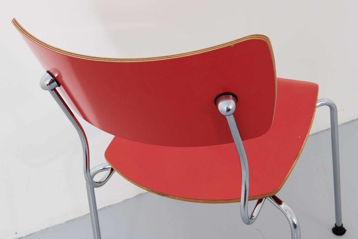 Arena 022 formica chair