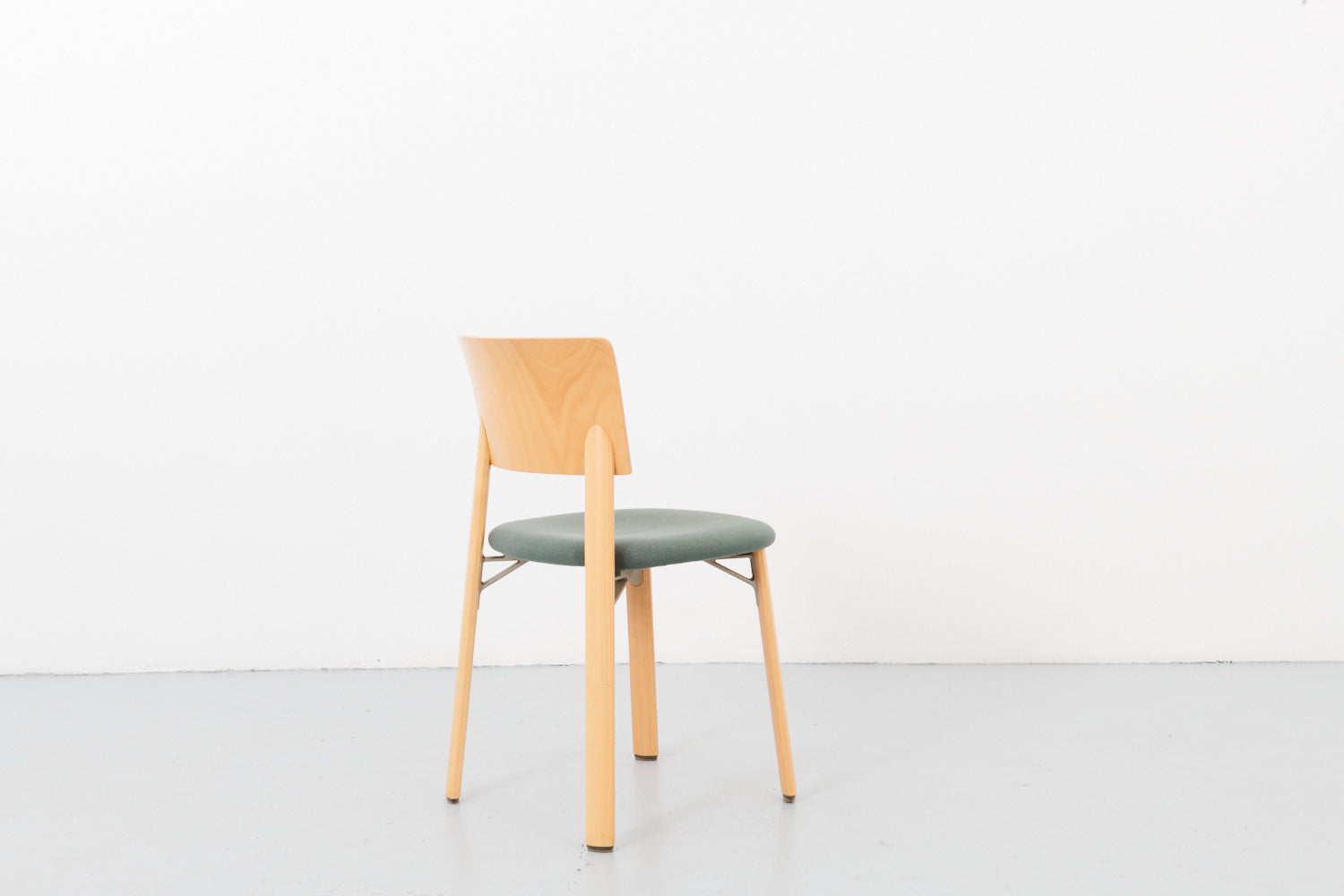 Kusch & Co chair in wood and fabric