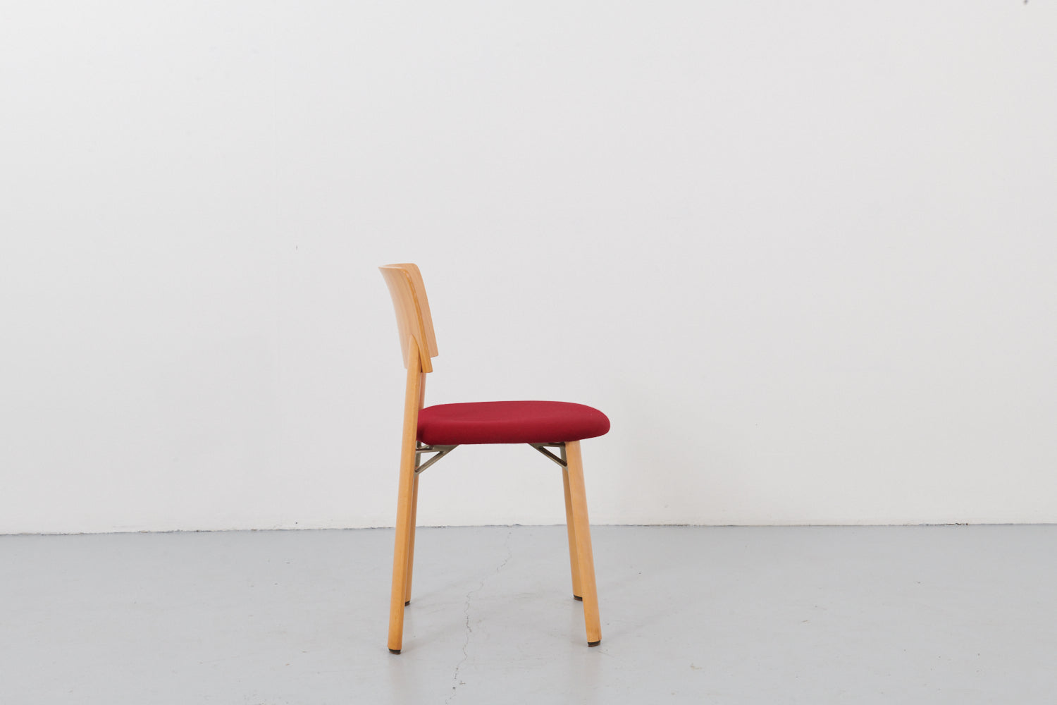 Kusch & Co chair in wood and fabric