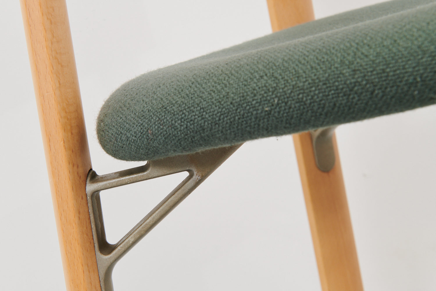 Kusch & Co chair in wood and fabric